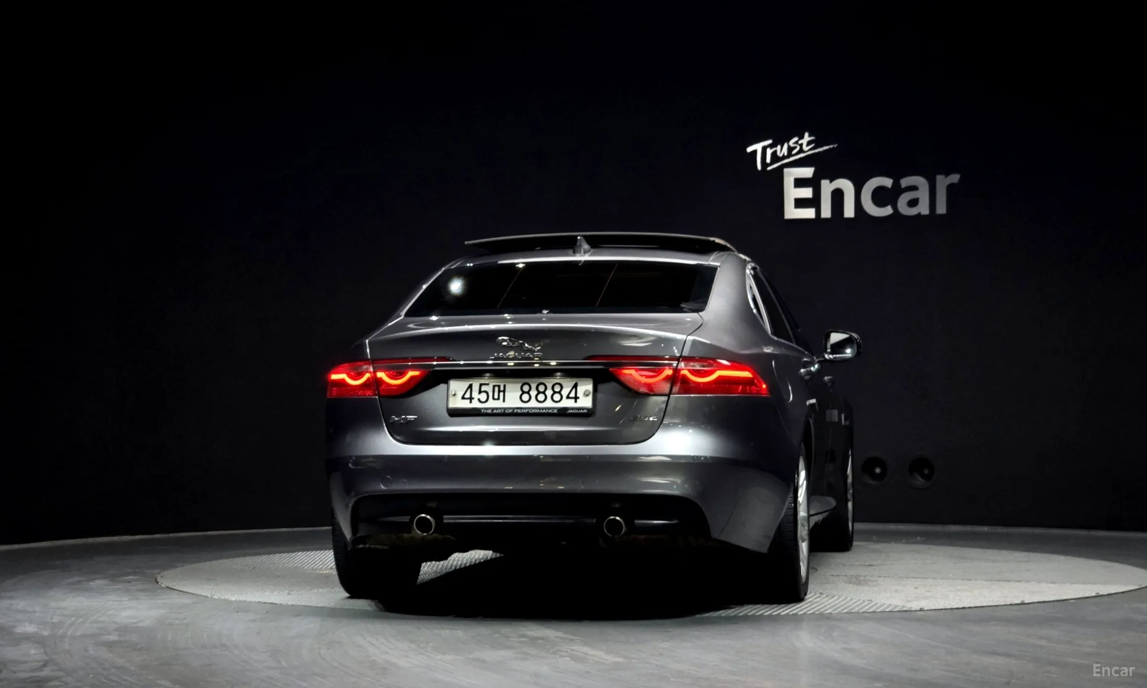 Jaguar XF (x260) превью 4