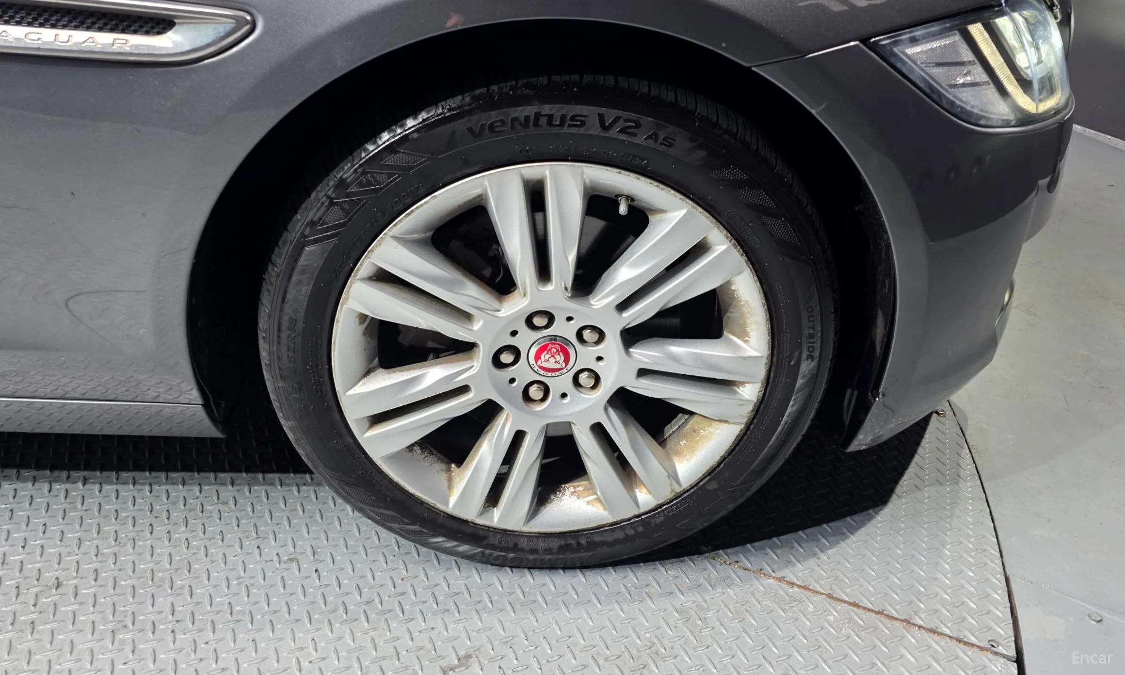 Jaguar XF (x260) превью 5