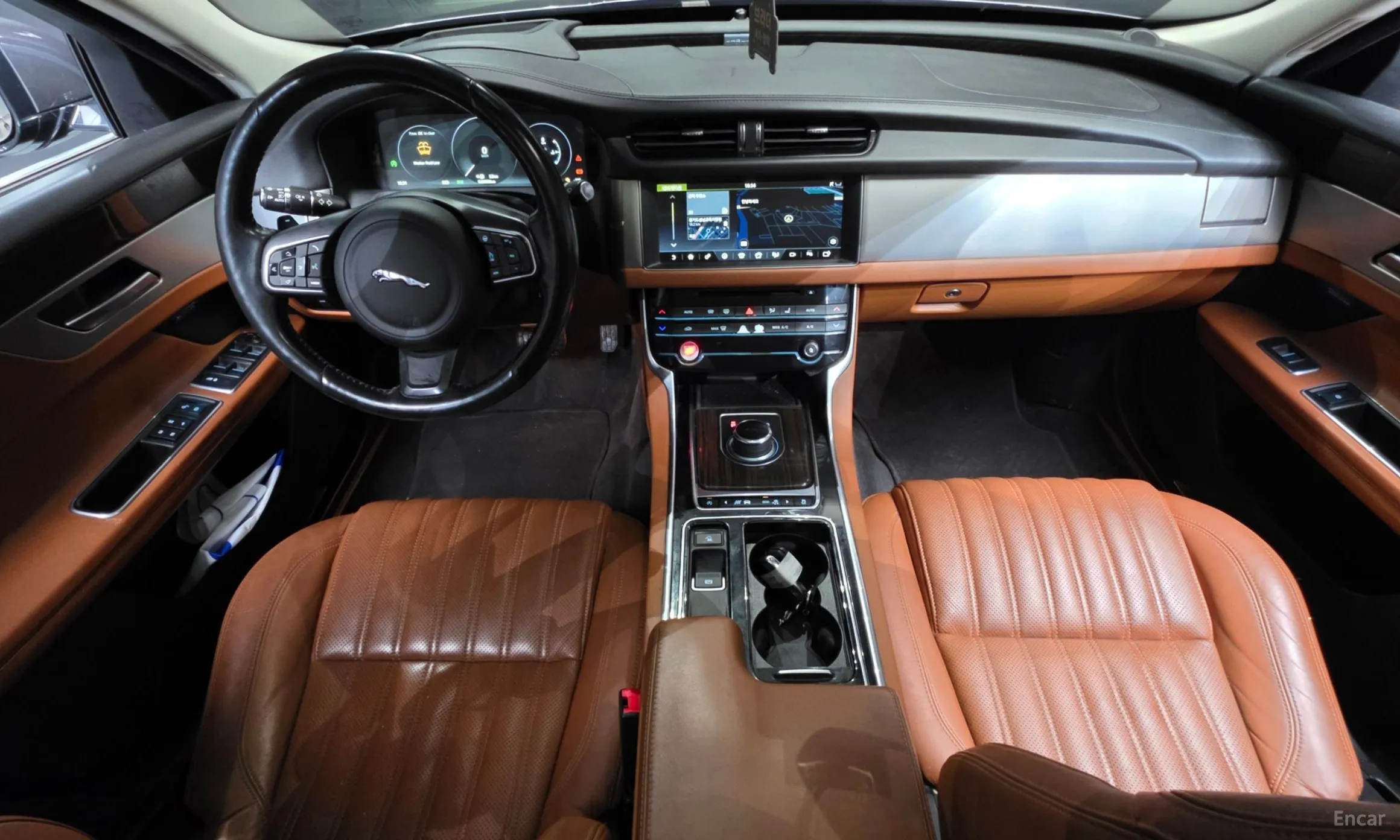 Jaguar XF (x260) превью 7
