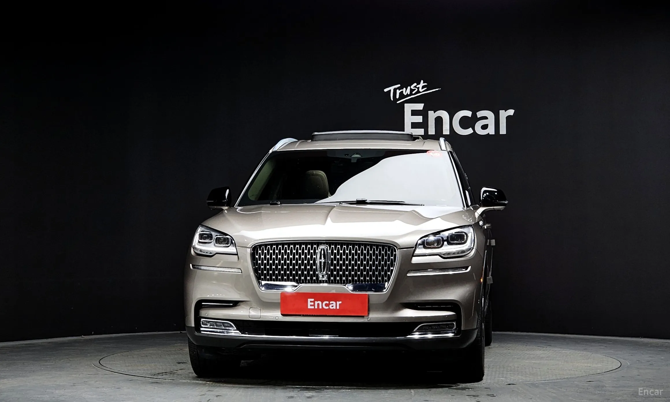 Lincoln Aviator 2nd Generation превью 3