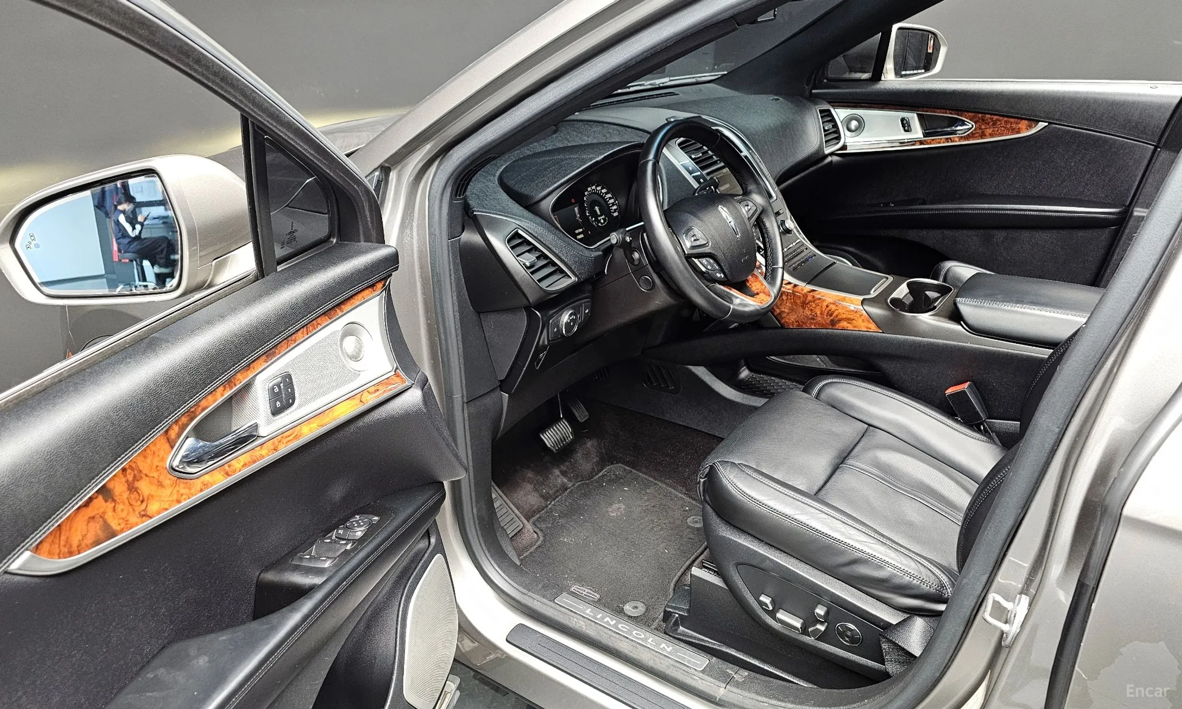 Lincoln MKX 2nd Generation превью 12