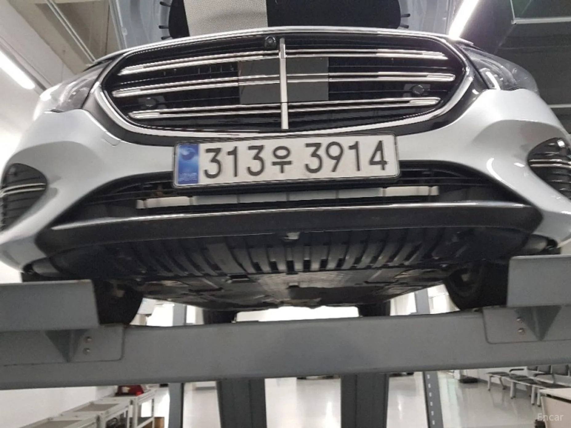 E-Class W214
