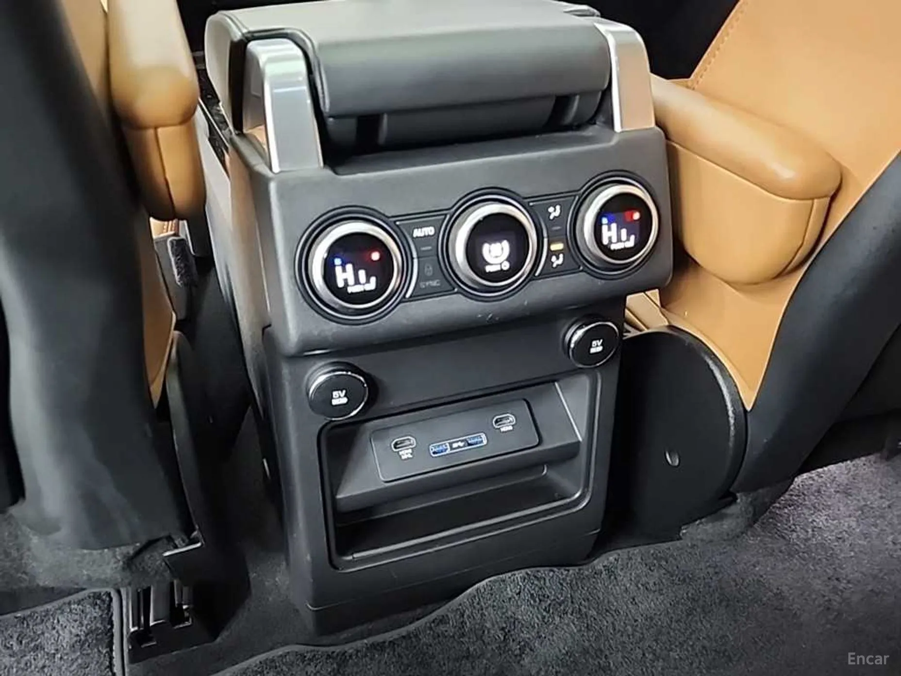 Land Rover Discovery 5 превью 14