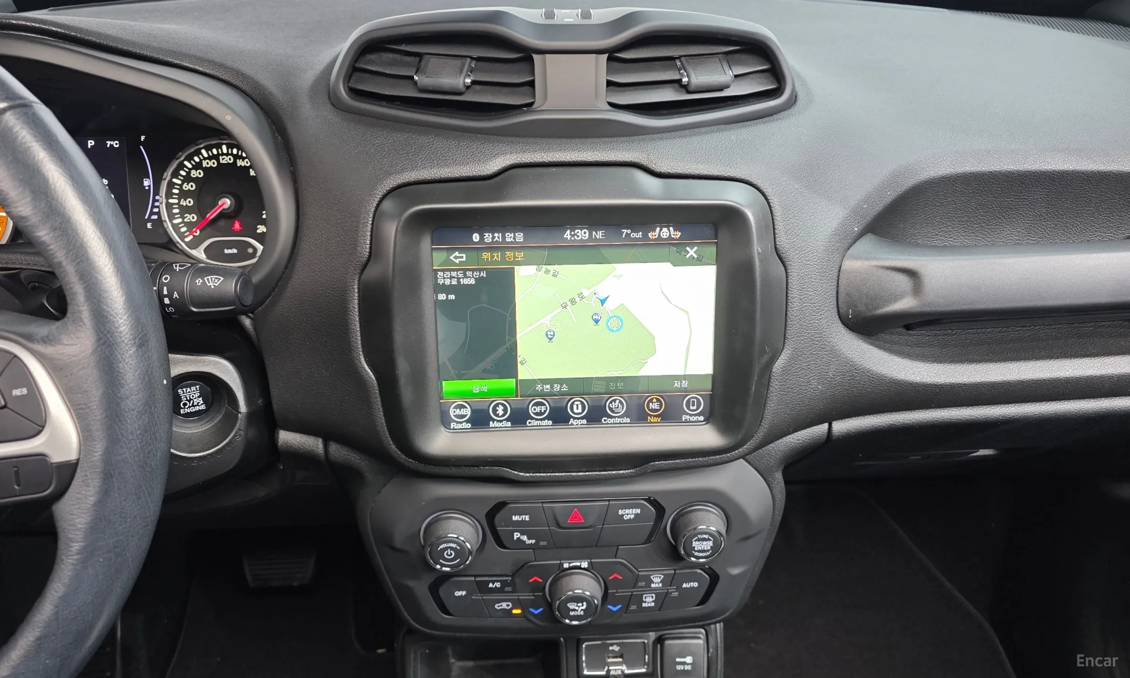 Jeep Renegade превью 15