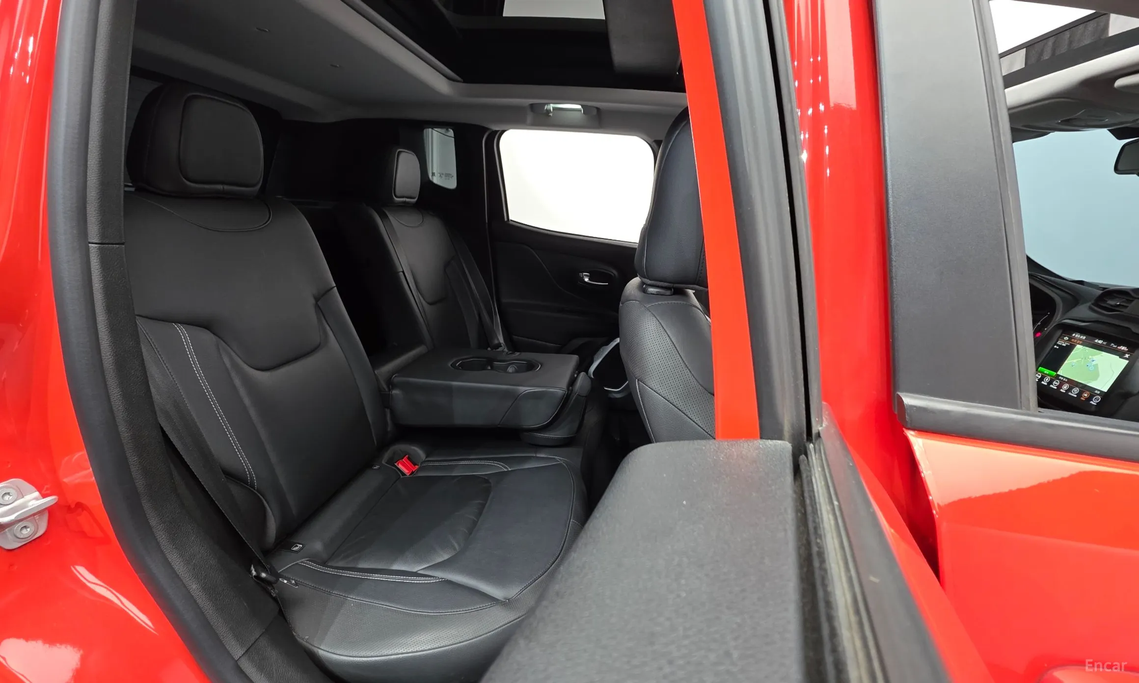 Jeep Renegade превью 19