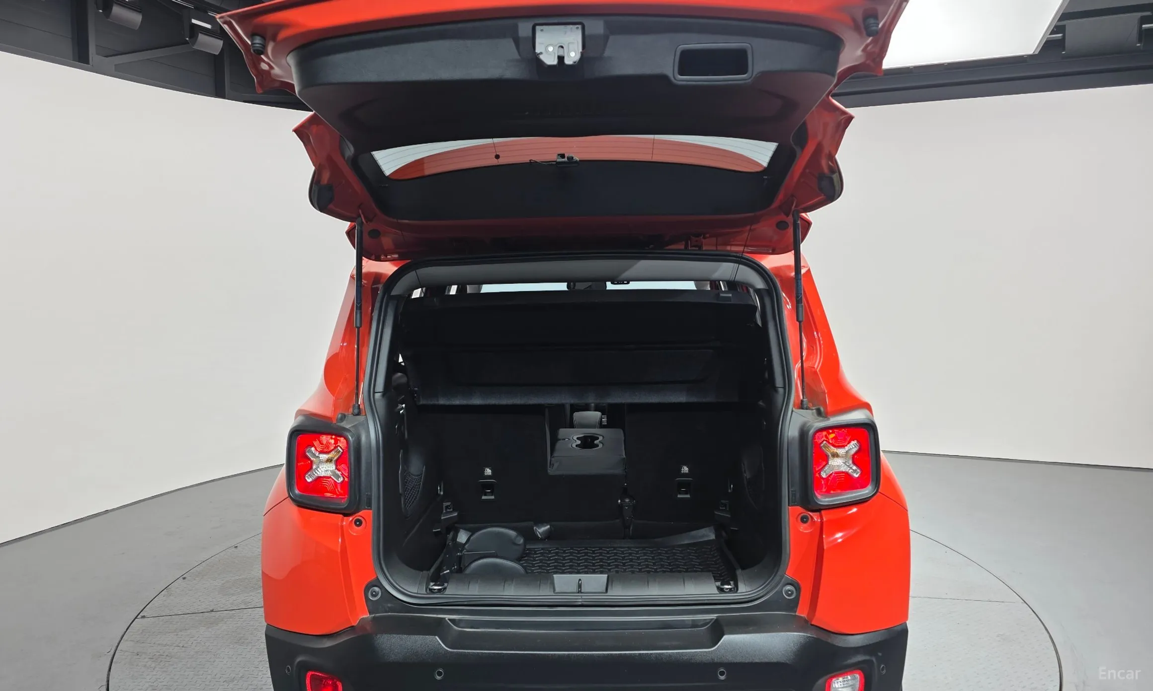 Jeep Renegade превью 20
