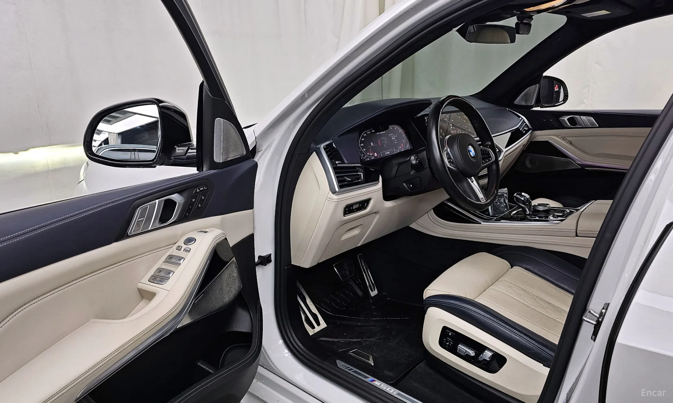 BMW X7 (G07) превью 10
