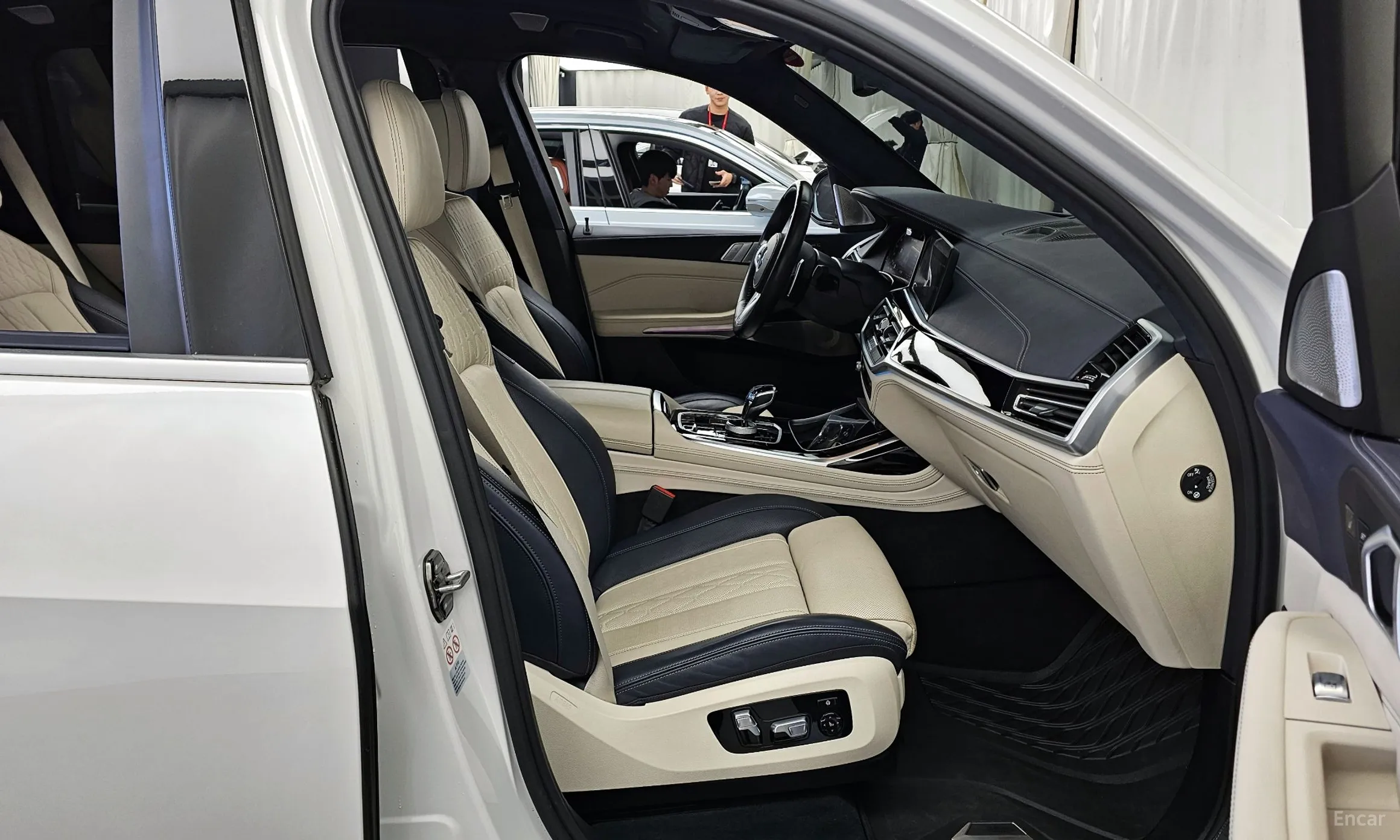 BMW X7 (G07) превью 11