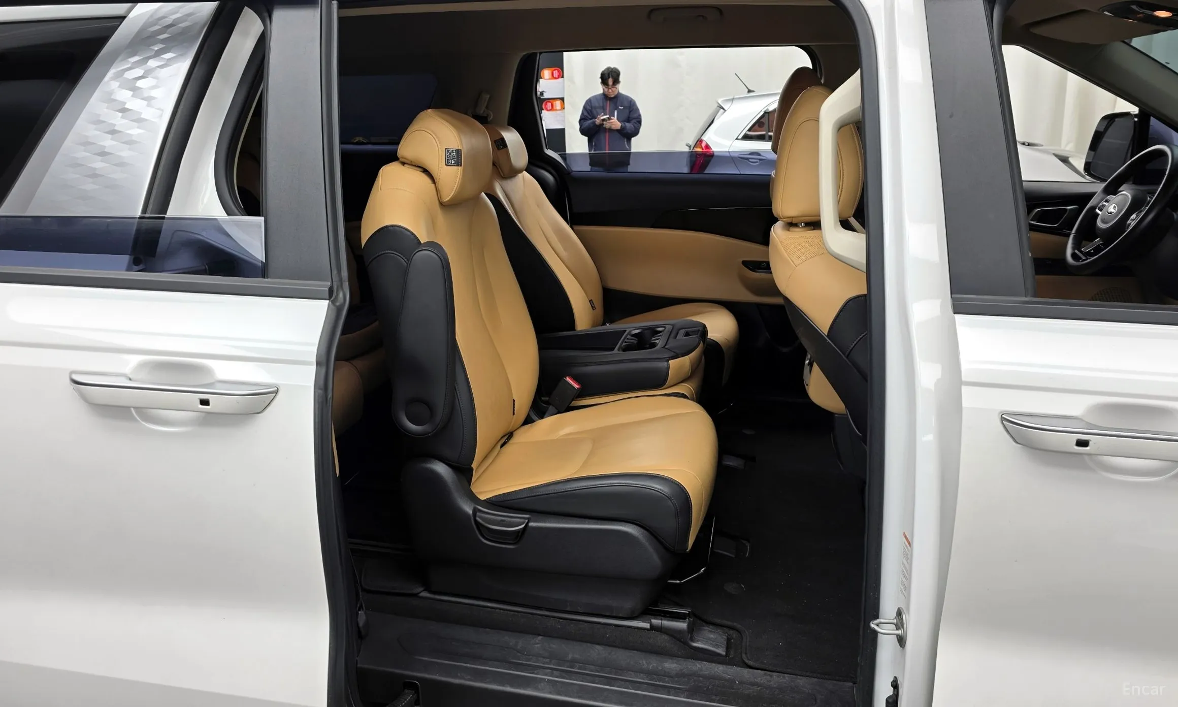 Kia Carnival Gen 4 превью 12