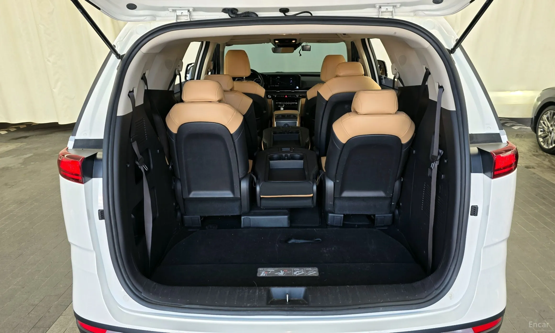 Kia Carnival Gen 4 превью 20