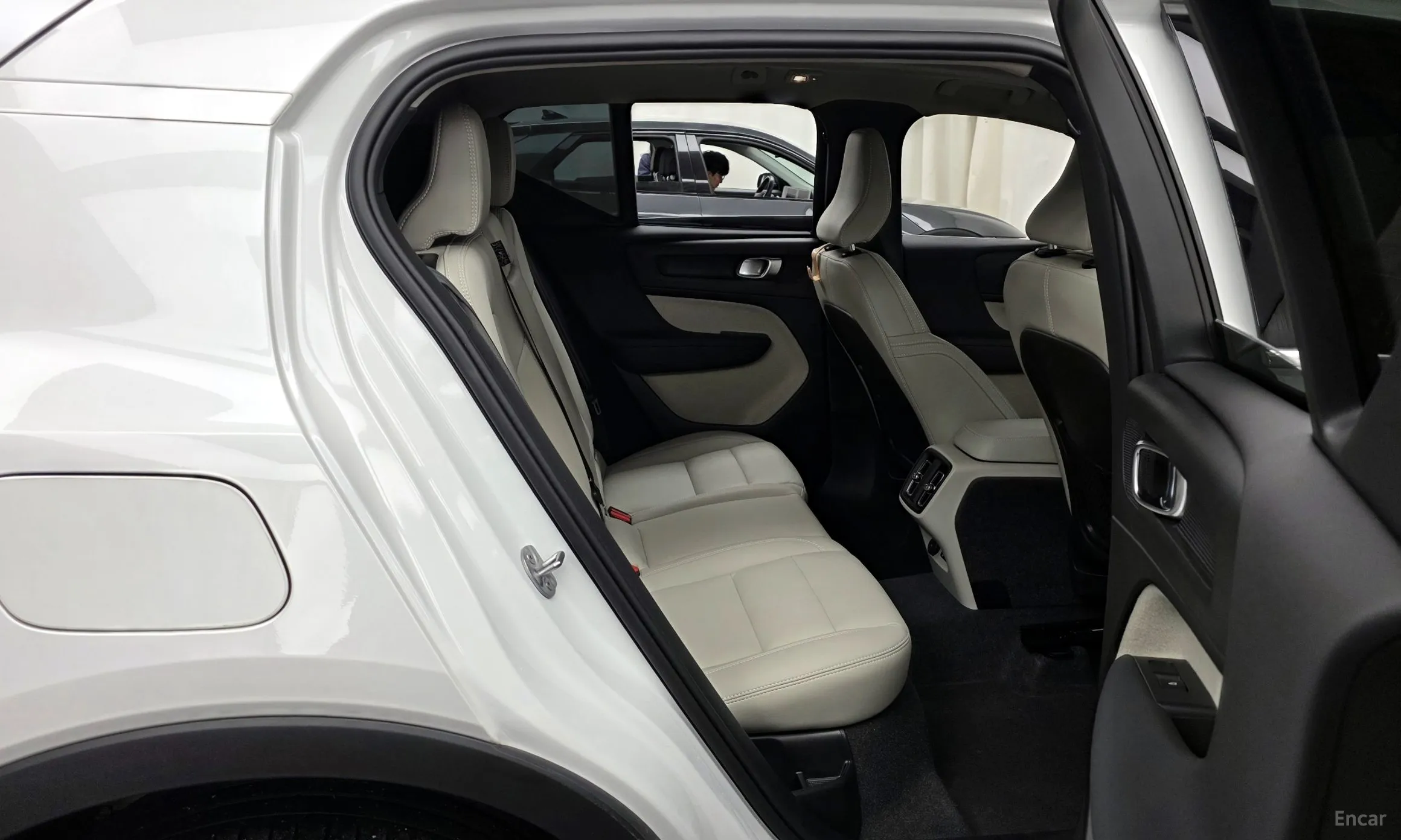 Volvo XC40 превью 12