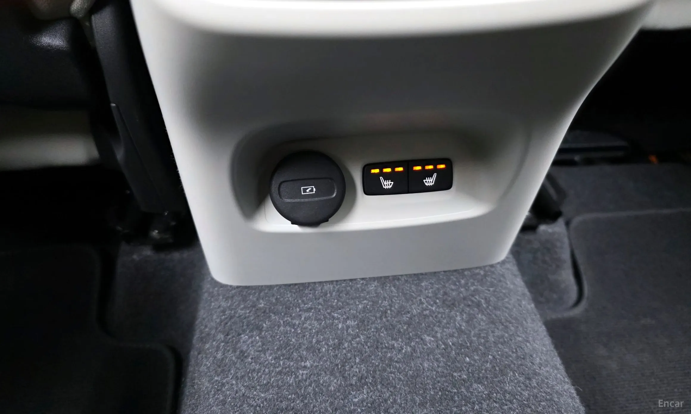 Volvo XC40 превью 19