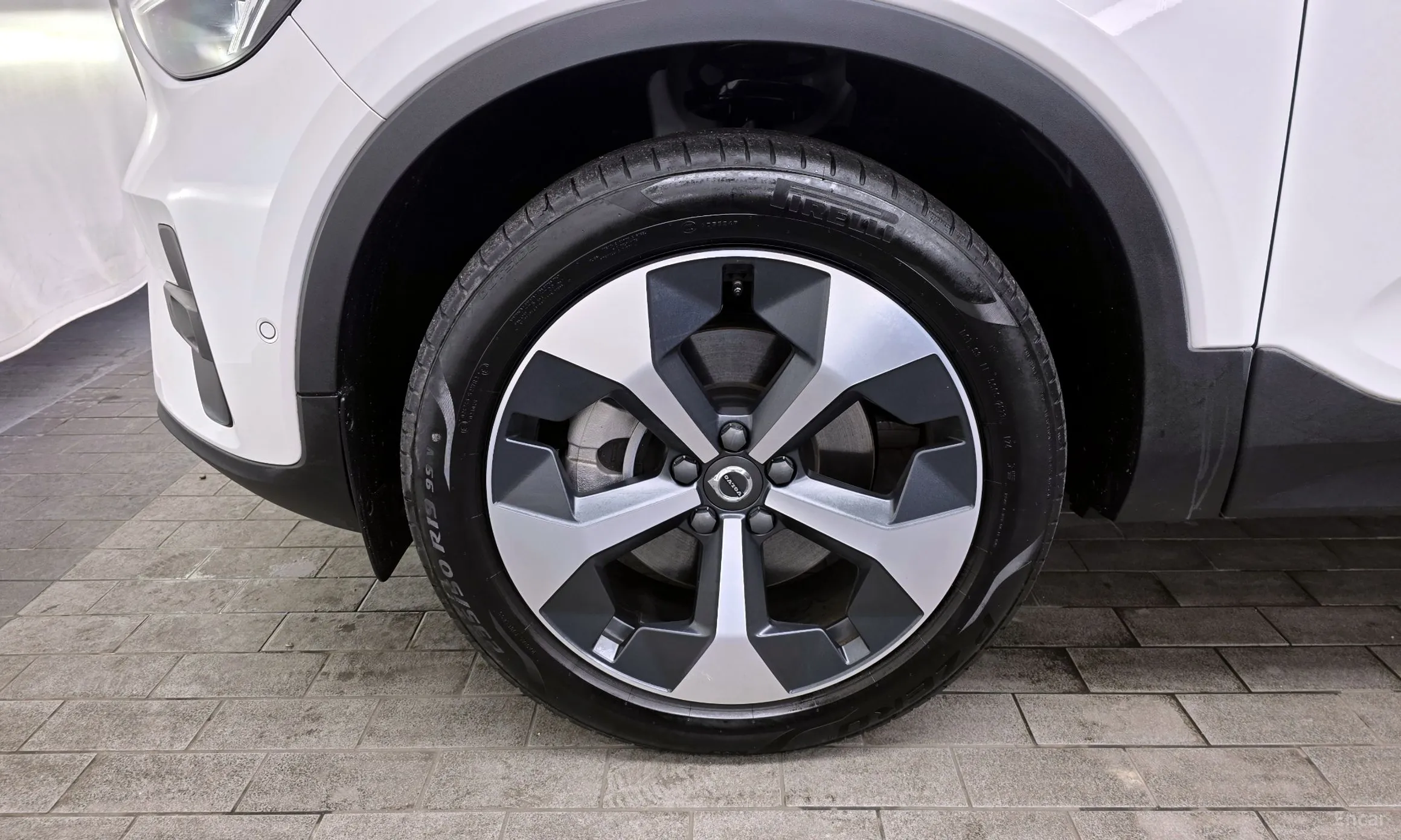 Volvo XC40 превью 5