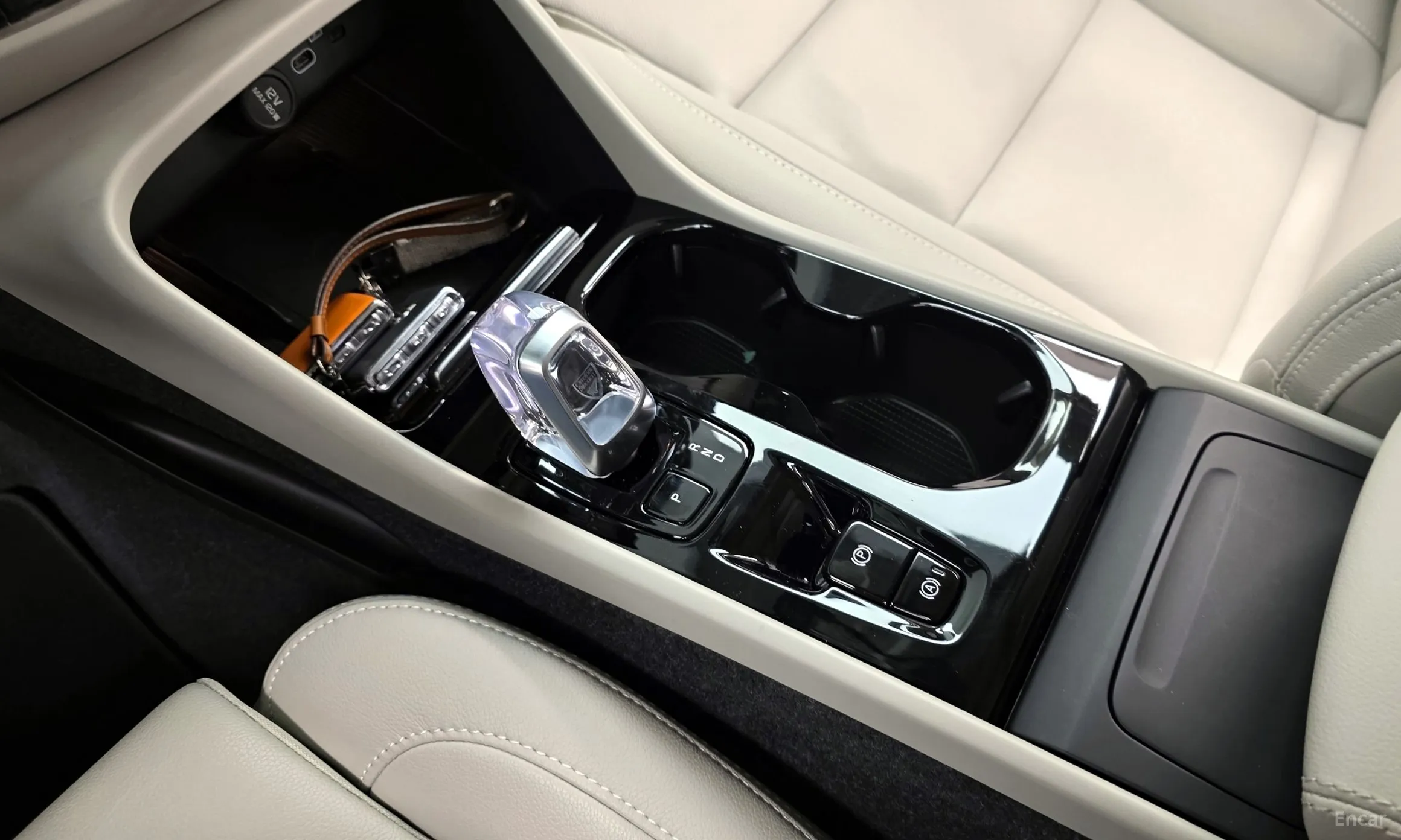 Volvo XC40 превью 9