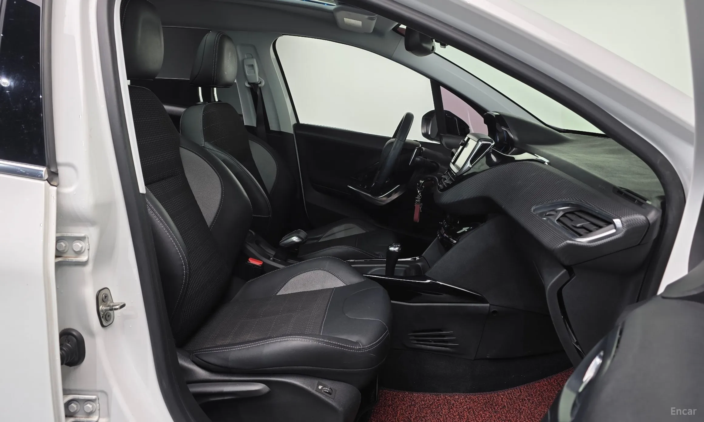 Peugeot 2008. превью 10