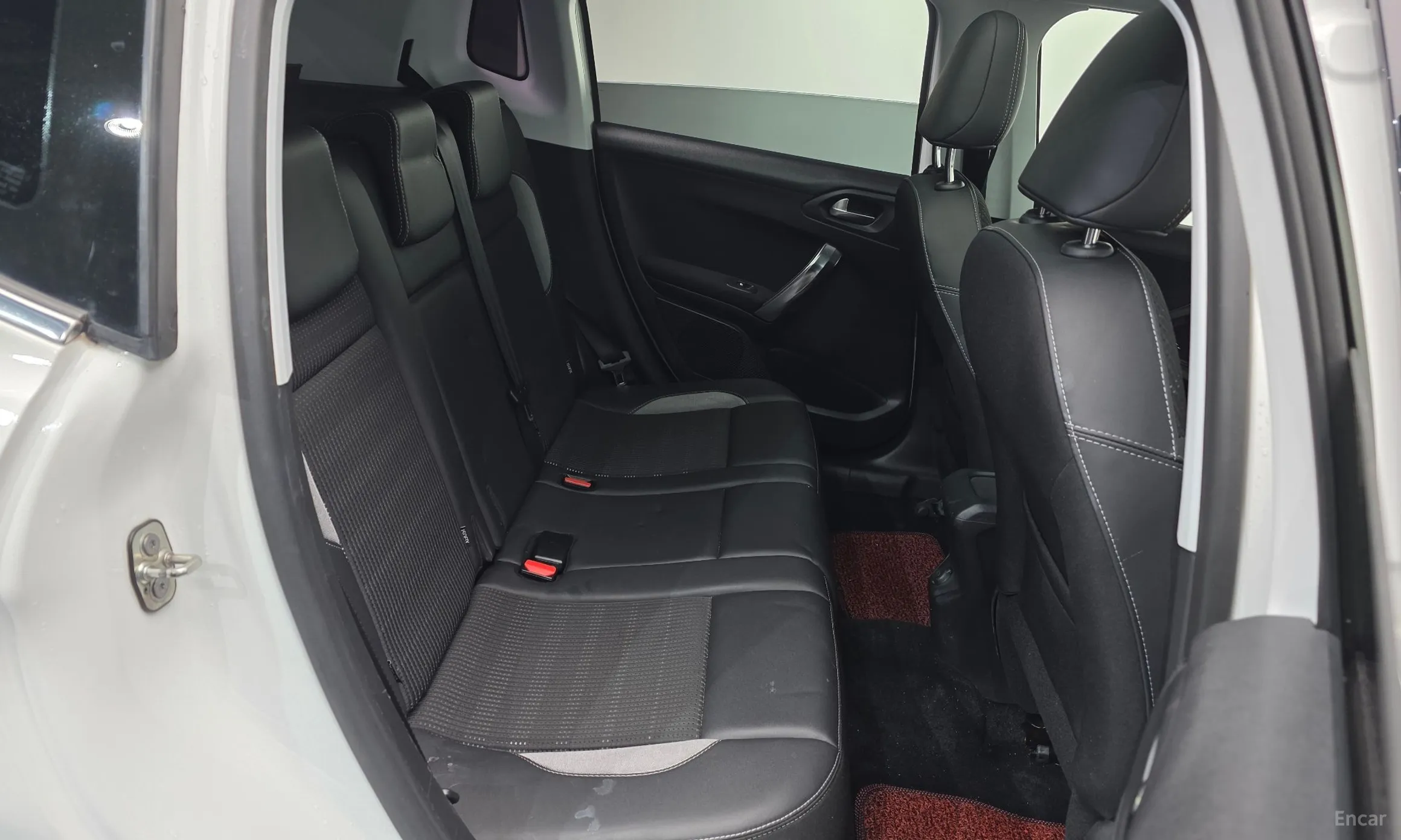 Peugeot 2008. превью 12