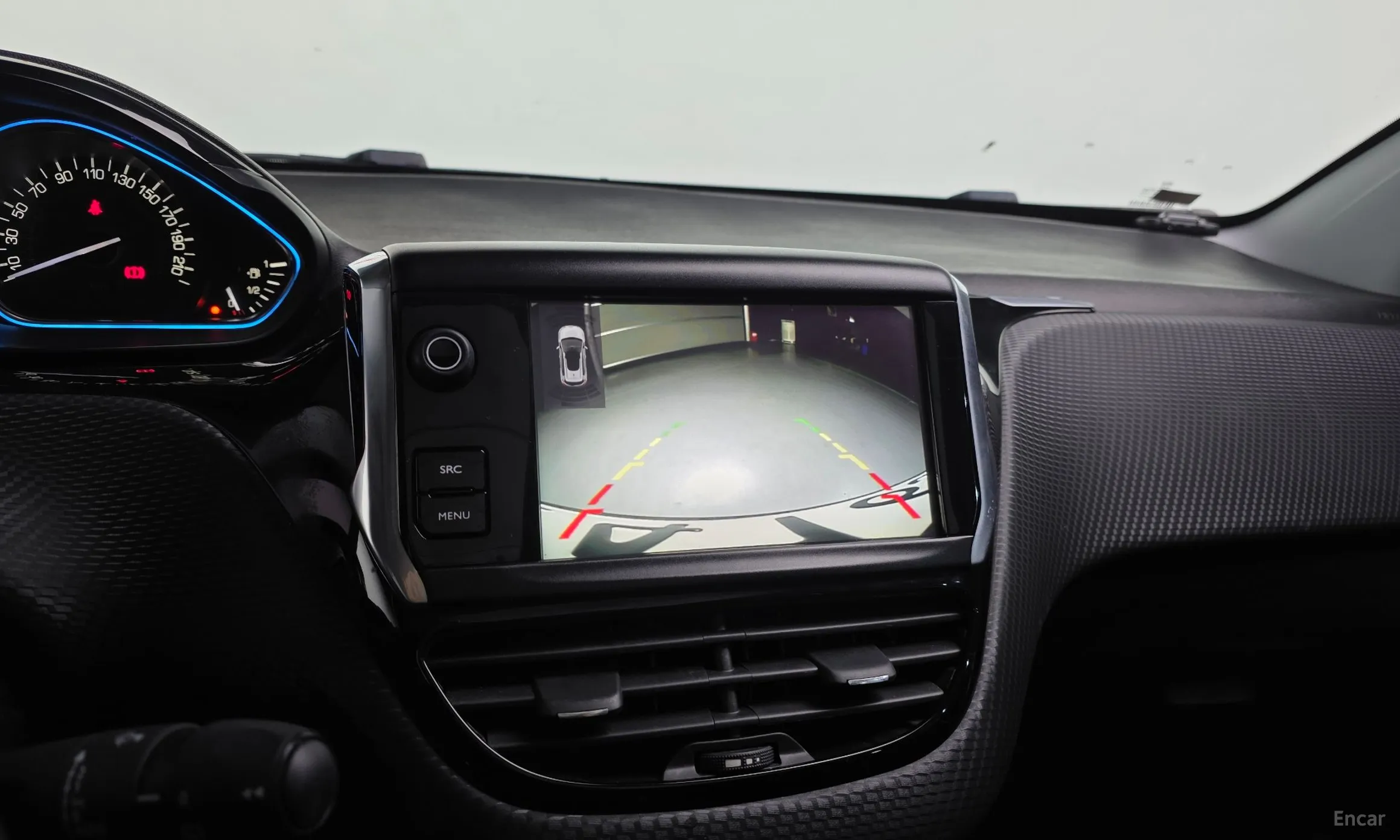 Peugeot 2008. превью 15