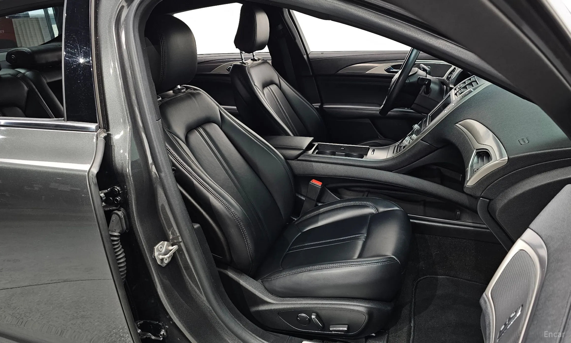 Lincoln New MKZ превью 10