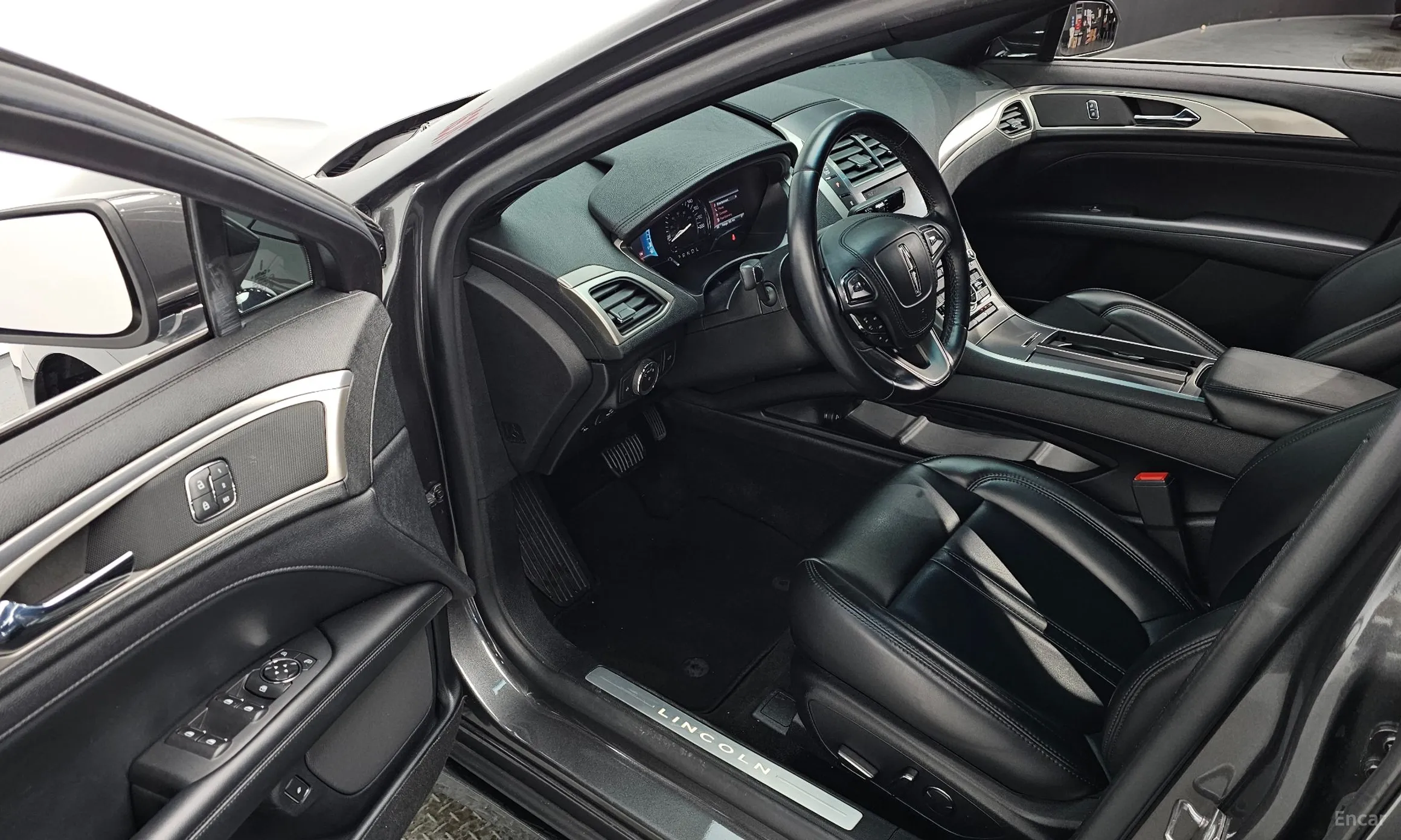 Lincoln New MKZ превью 11