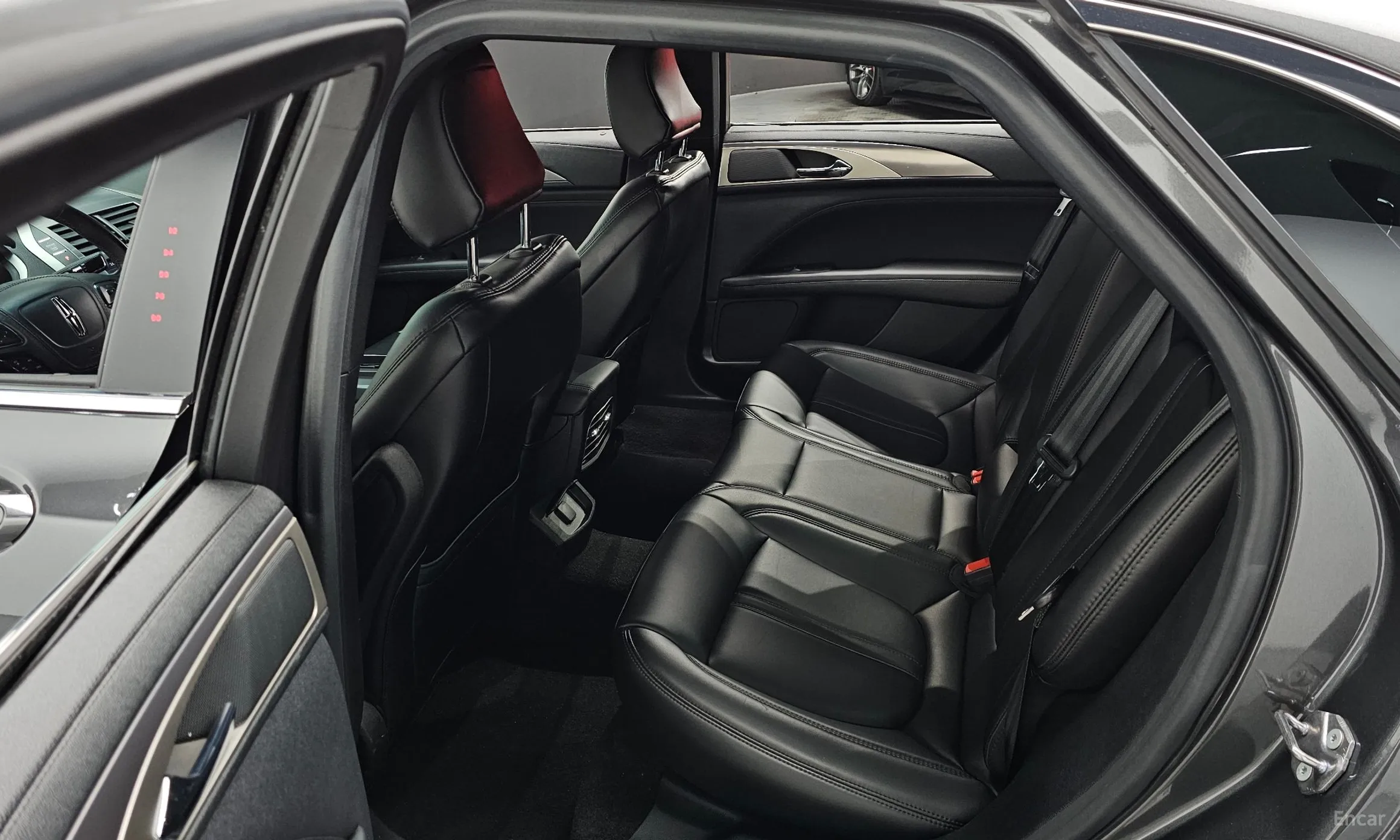 Lincoln New MKZ превью 12