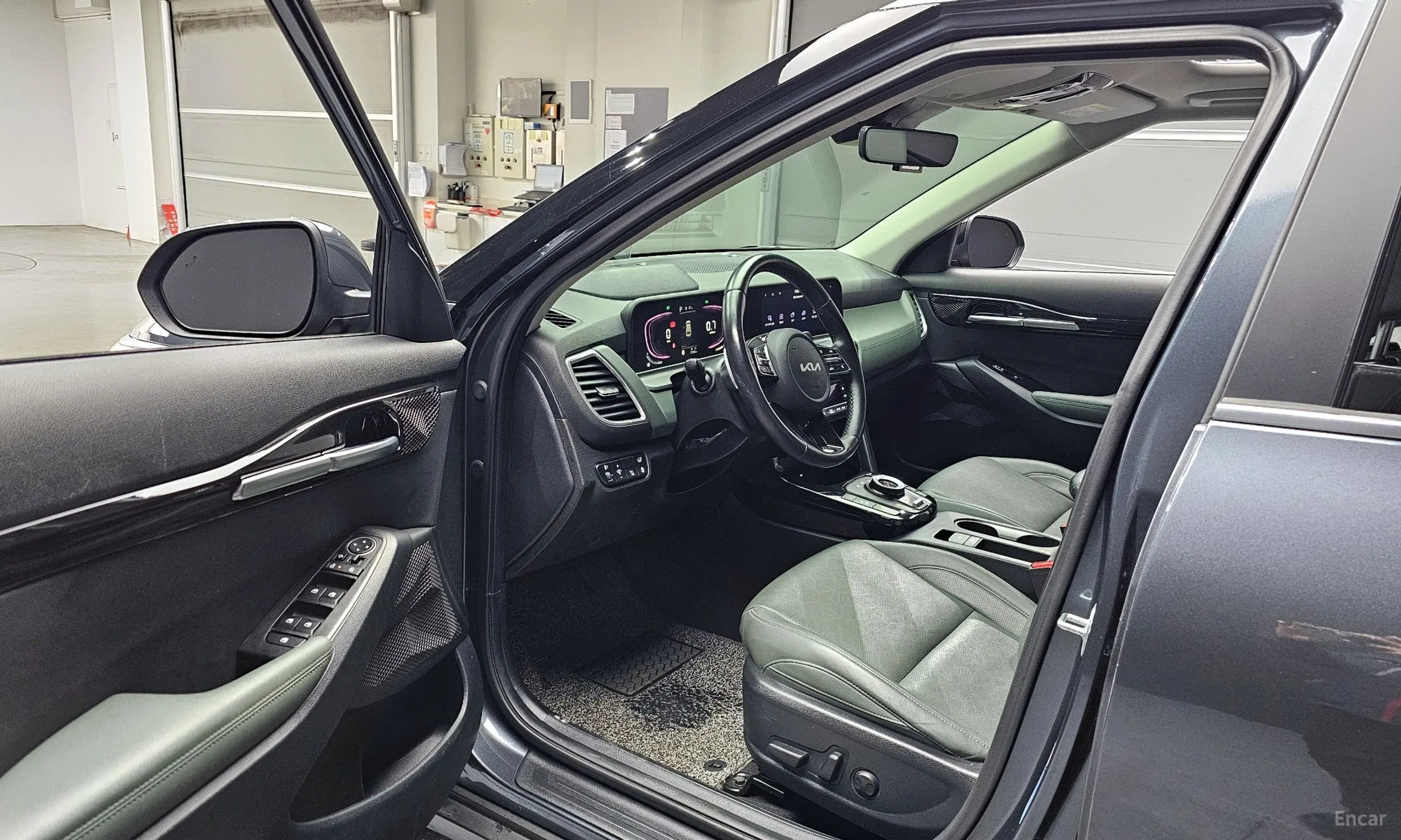 Kia Seltos превью 10