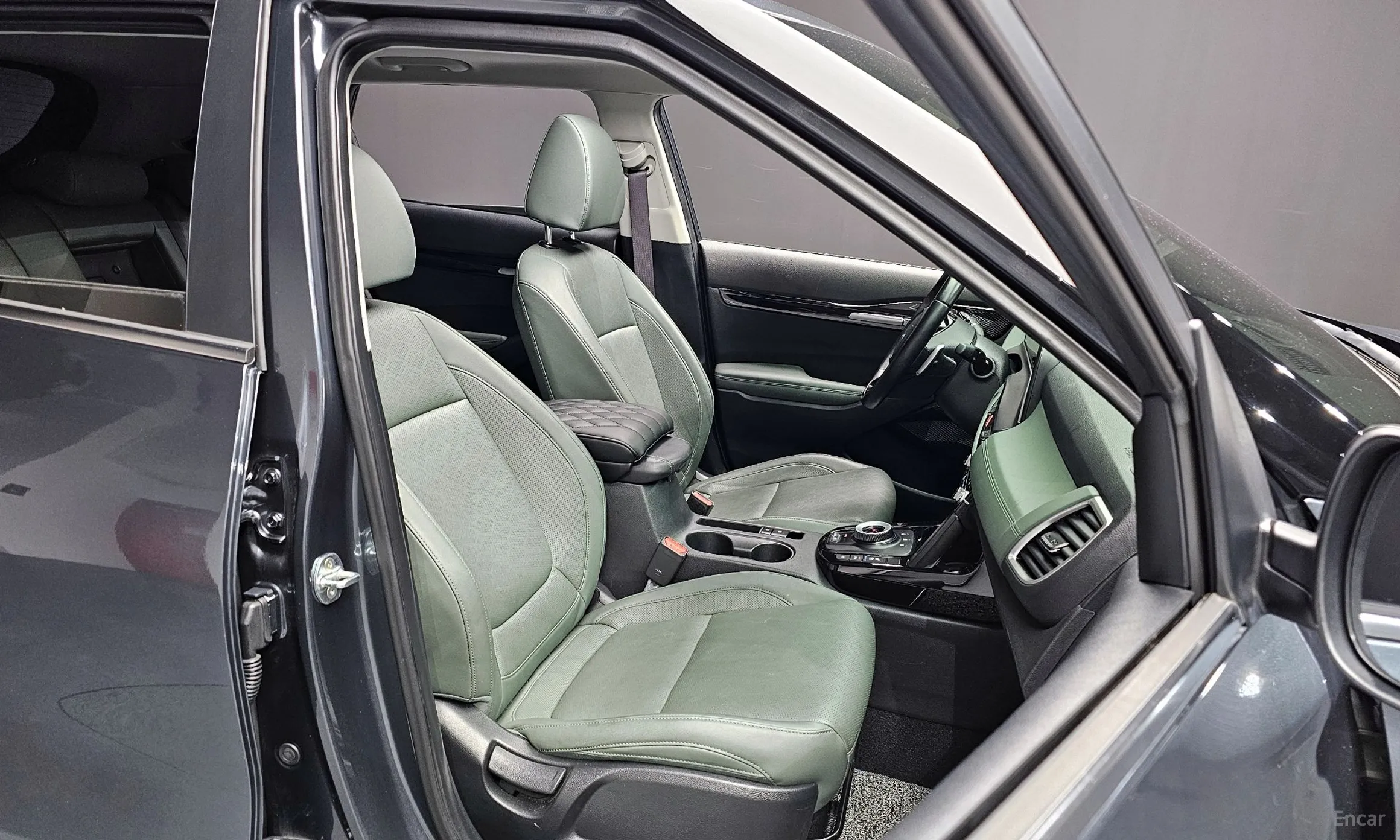 Kia Seltos превью 12