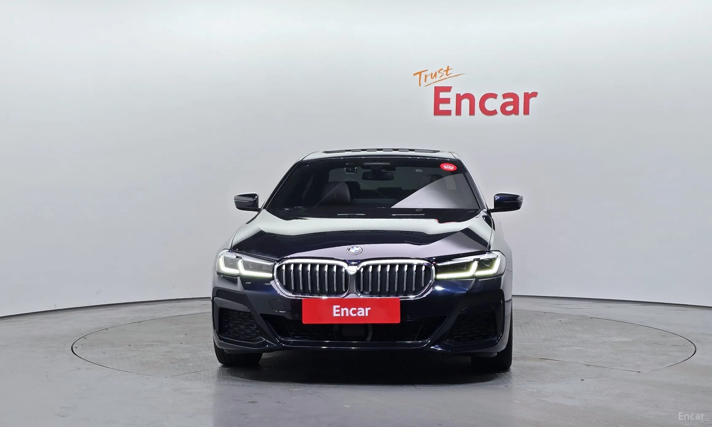 BMW 5 Series (G30) превью 3