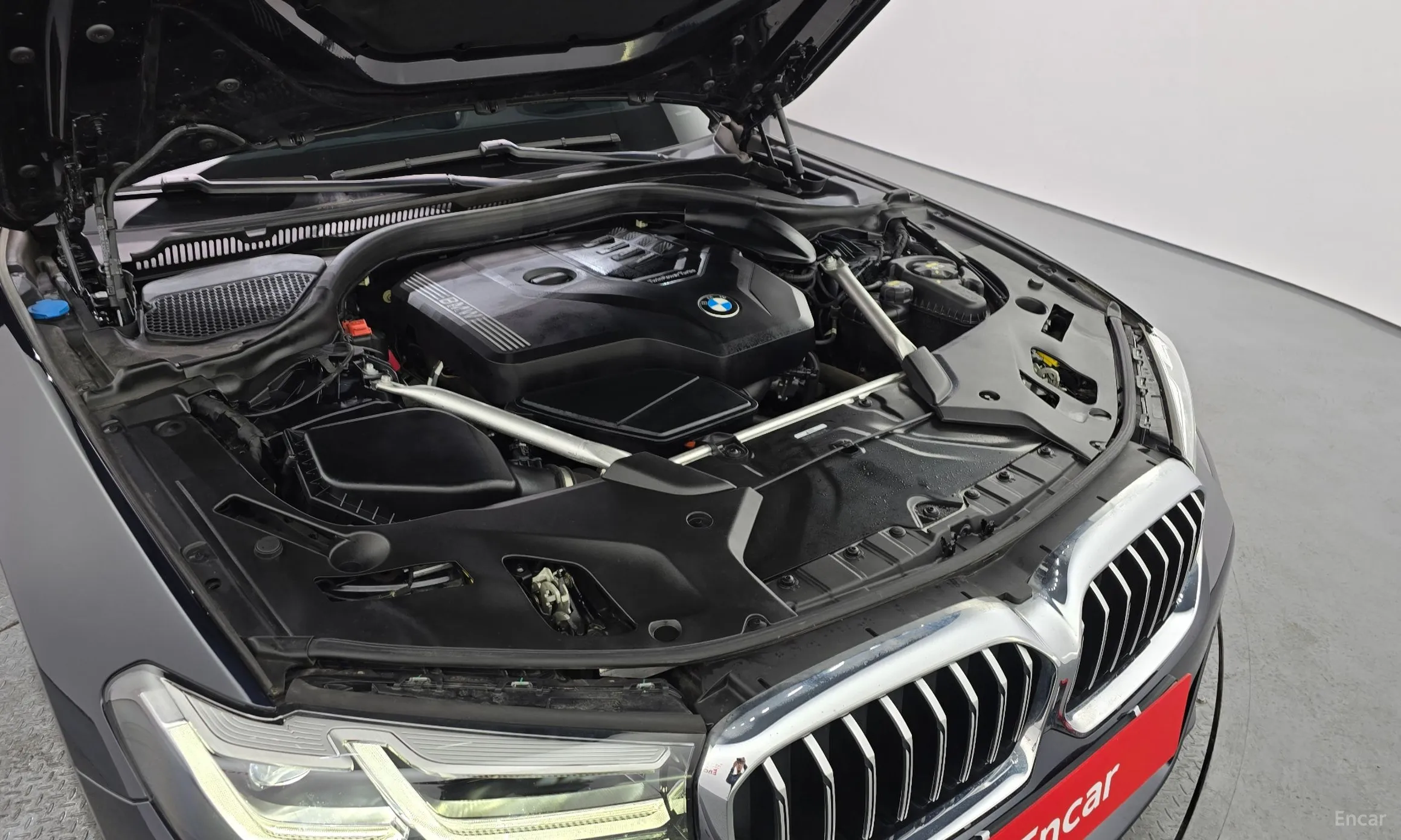 BMW 5 Series (G30) превью 6