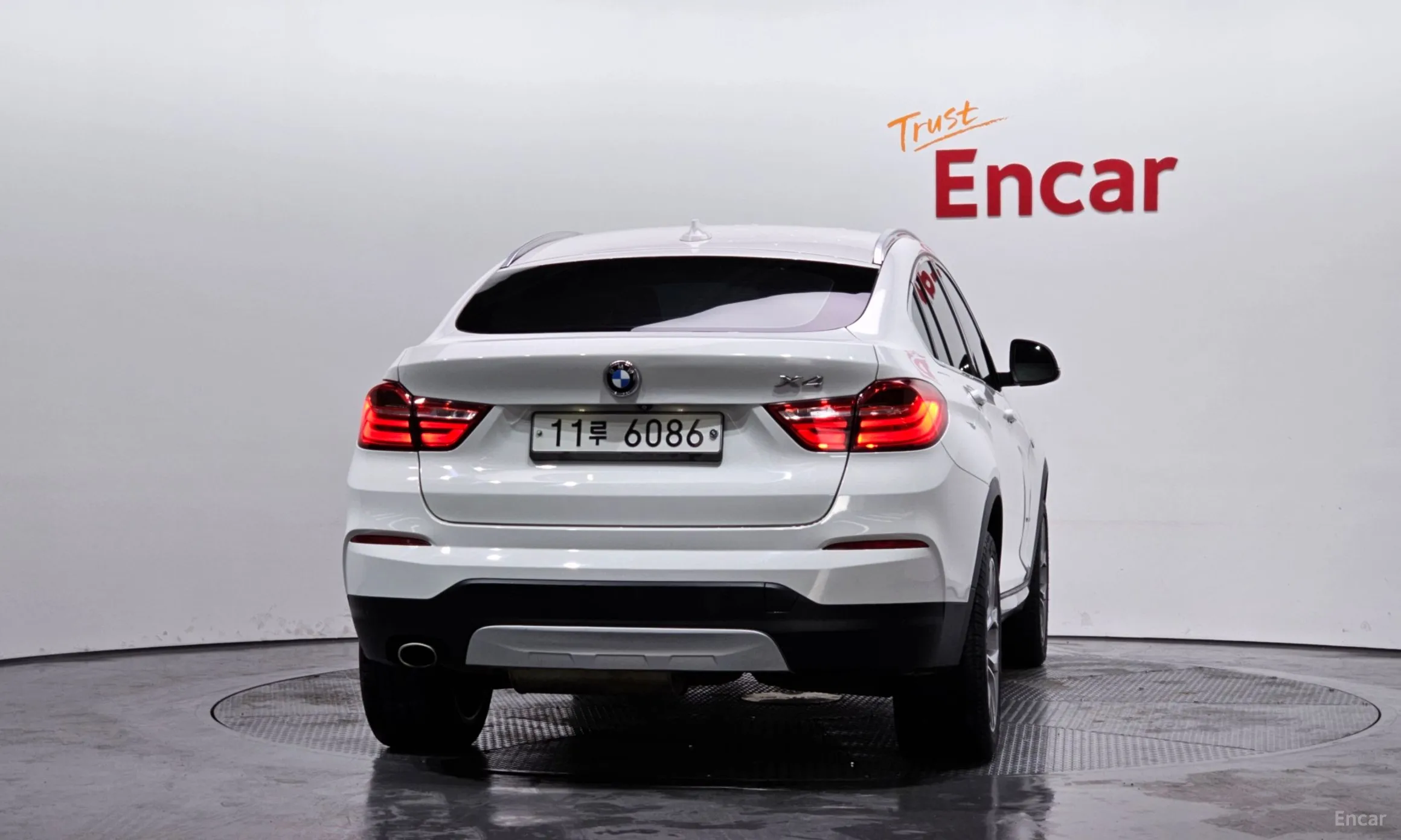 BMW X4 (F26) превью 4