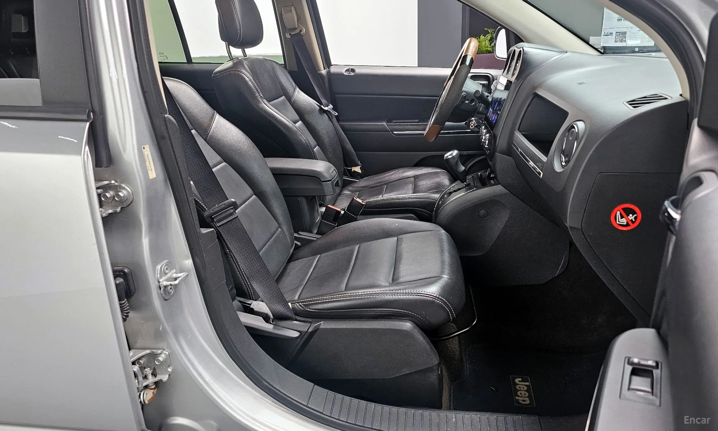 Jeep Compass превью 11