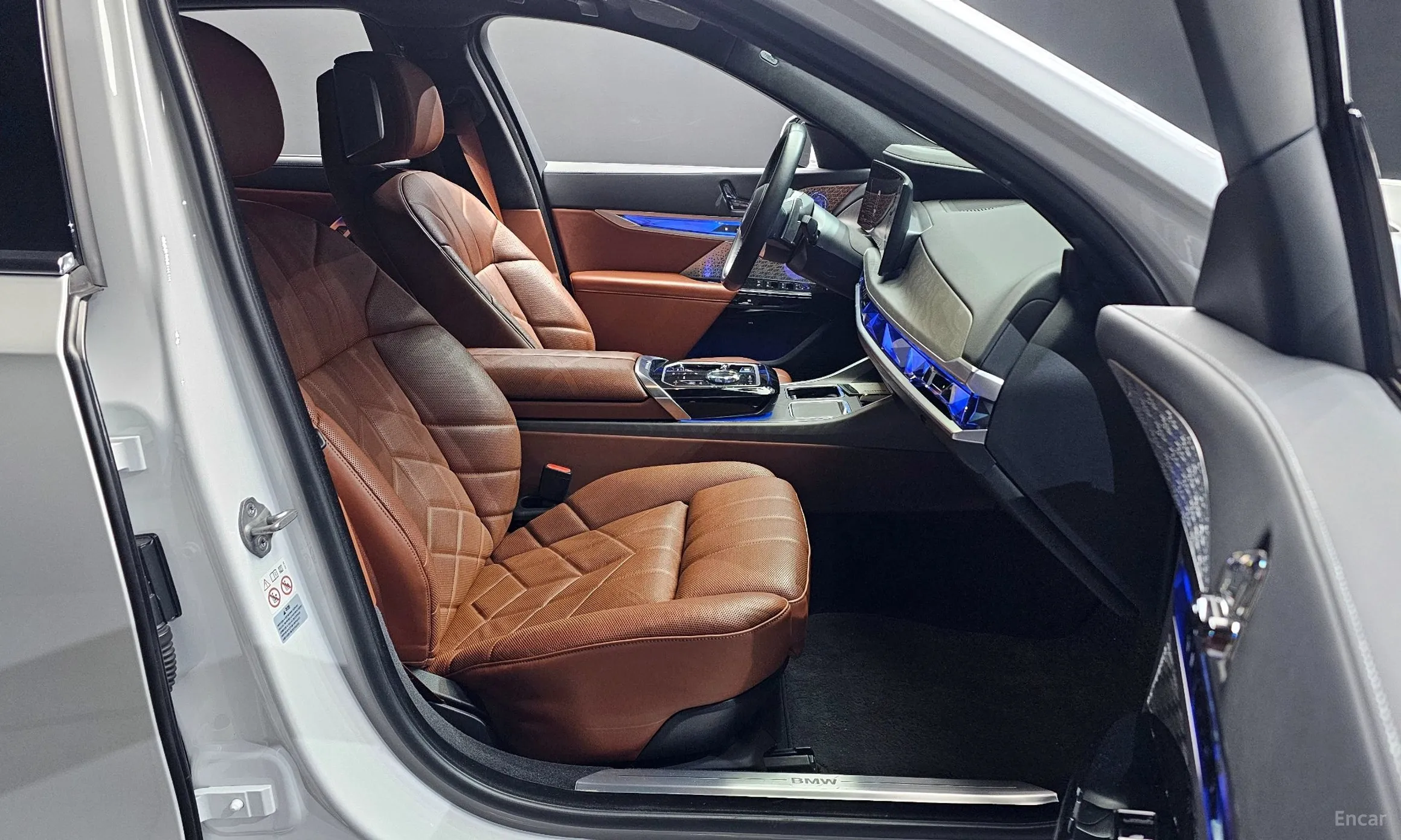 BMW 7 Series (G70) превью 10