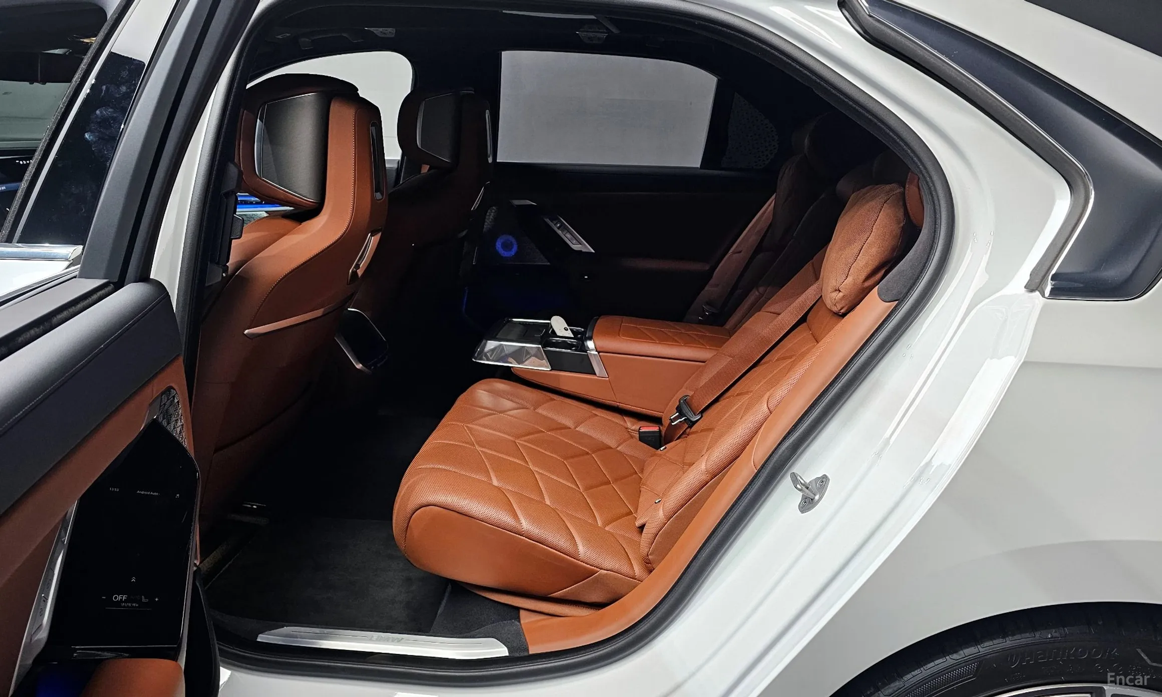 BMW 7 Series (G70) превью 12