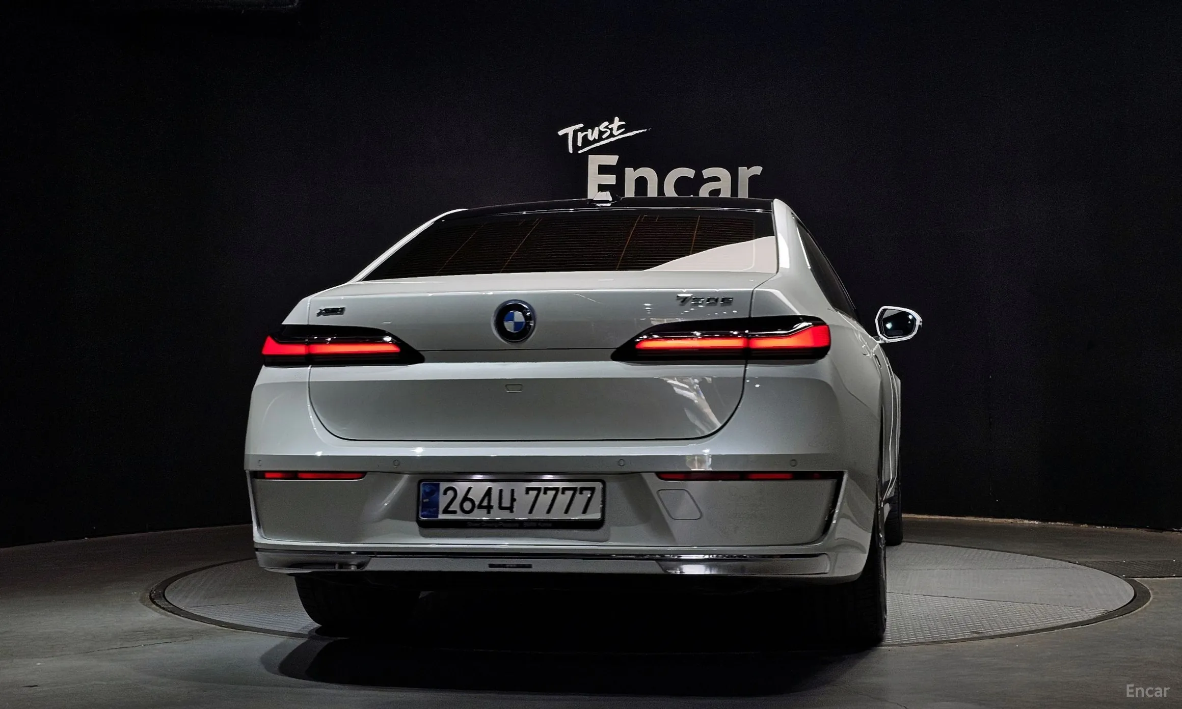 BMW 7 Series (G70) превью 4