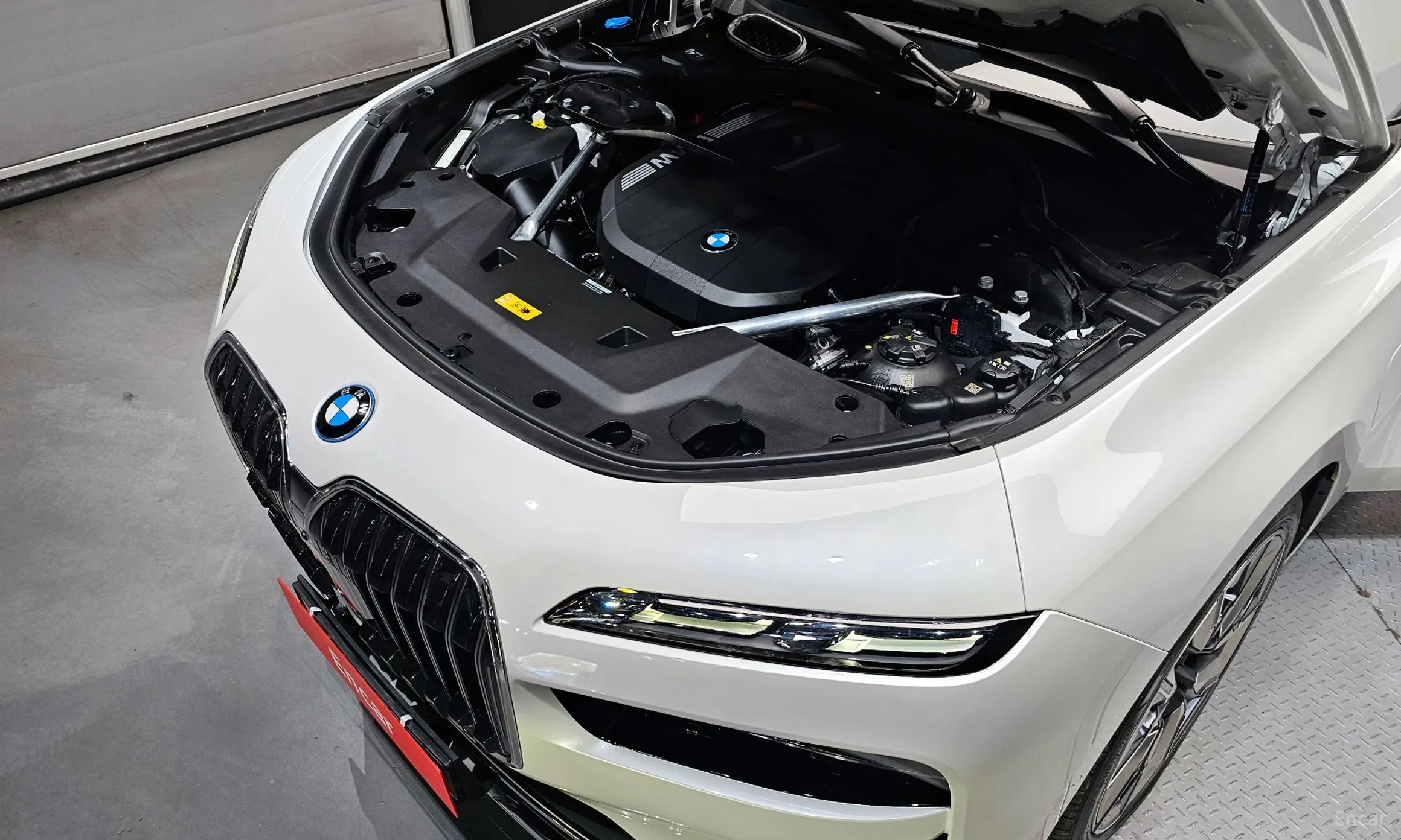 BMW 7 Series (G70) превью 6