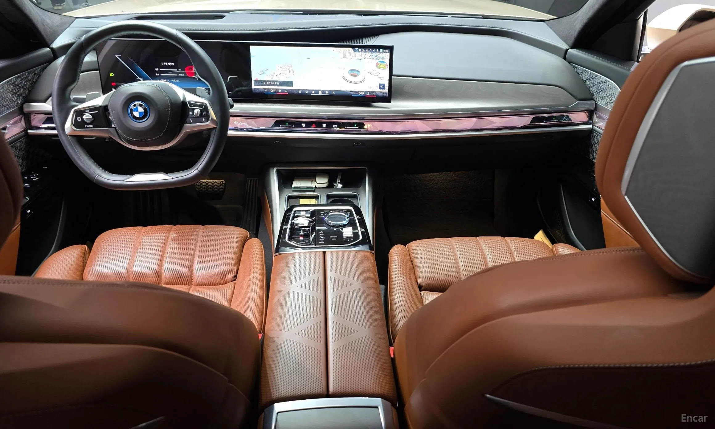BMW 7 Series (G70) превью 7