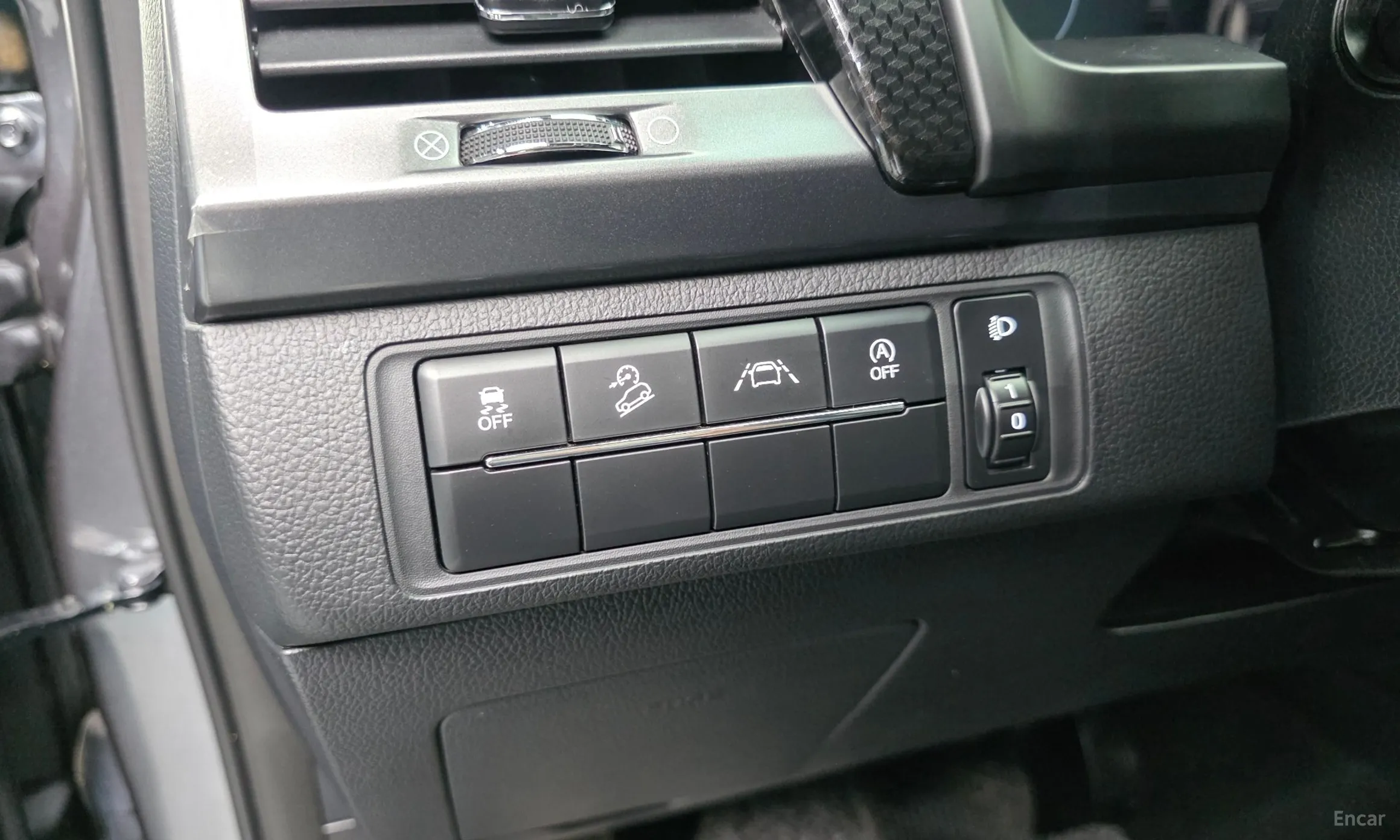 KG Mobility (SsangYong) Rexton Sports превью 13