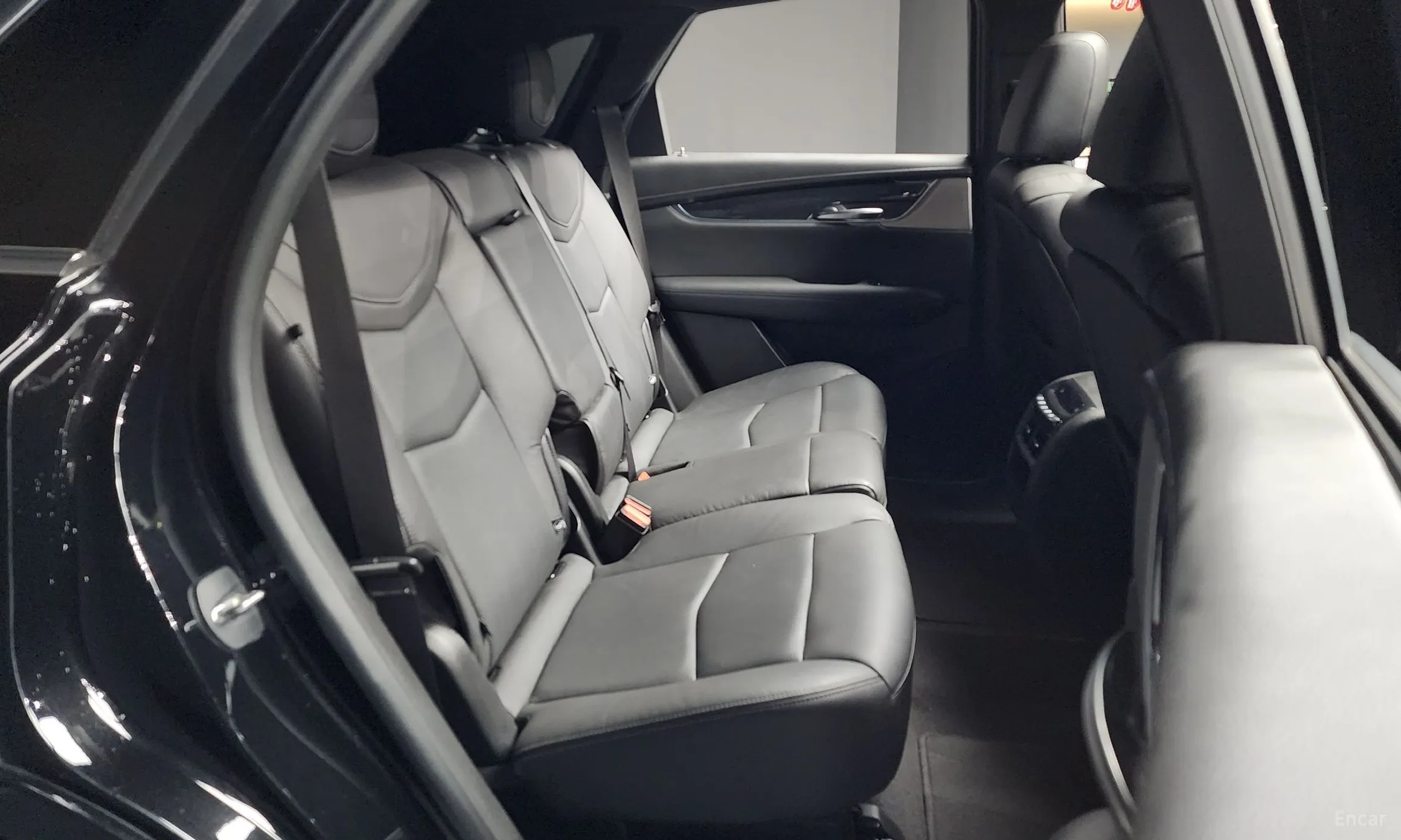 Cadillac XT5 превью 12