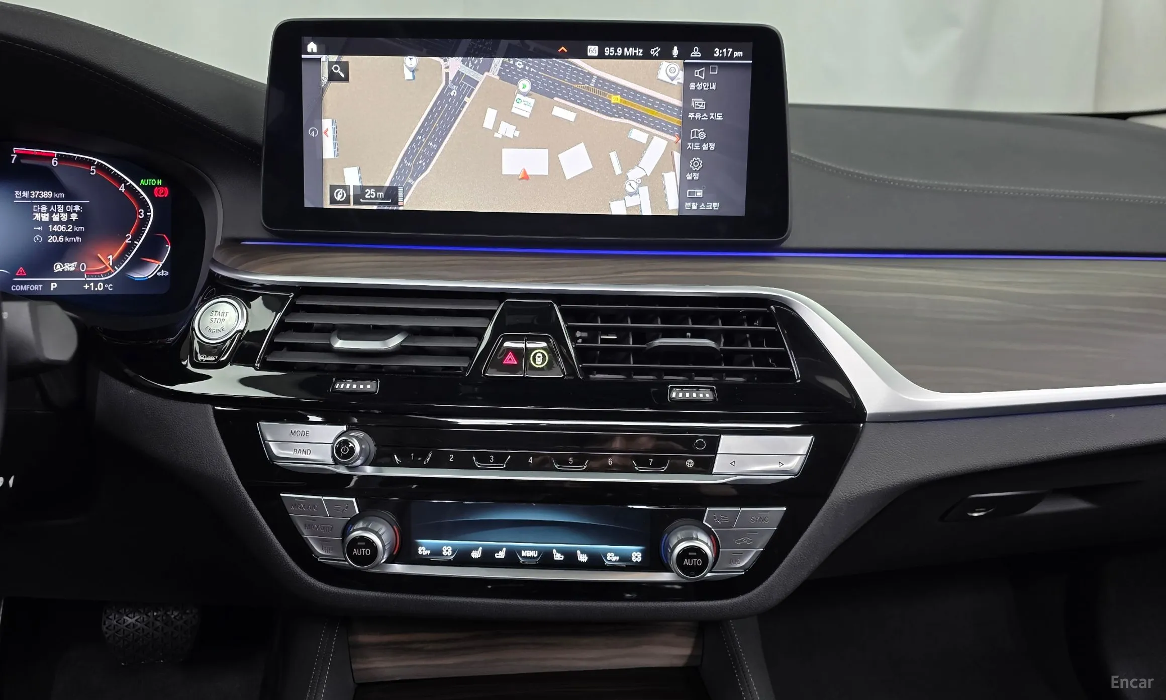 BMW 5 Series (G30) превью 14