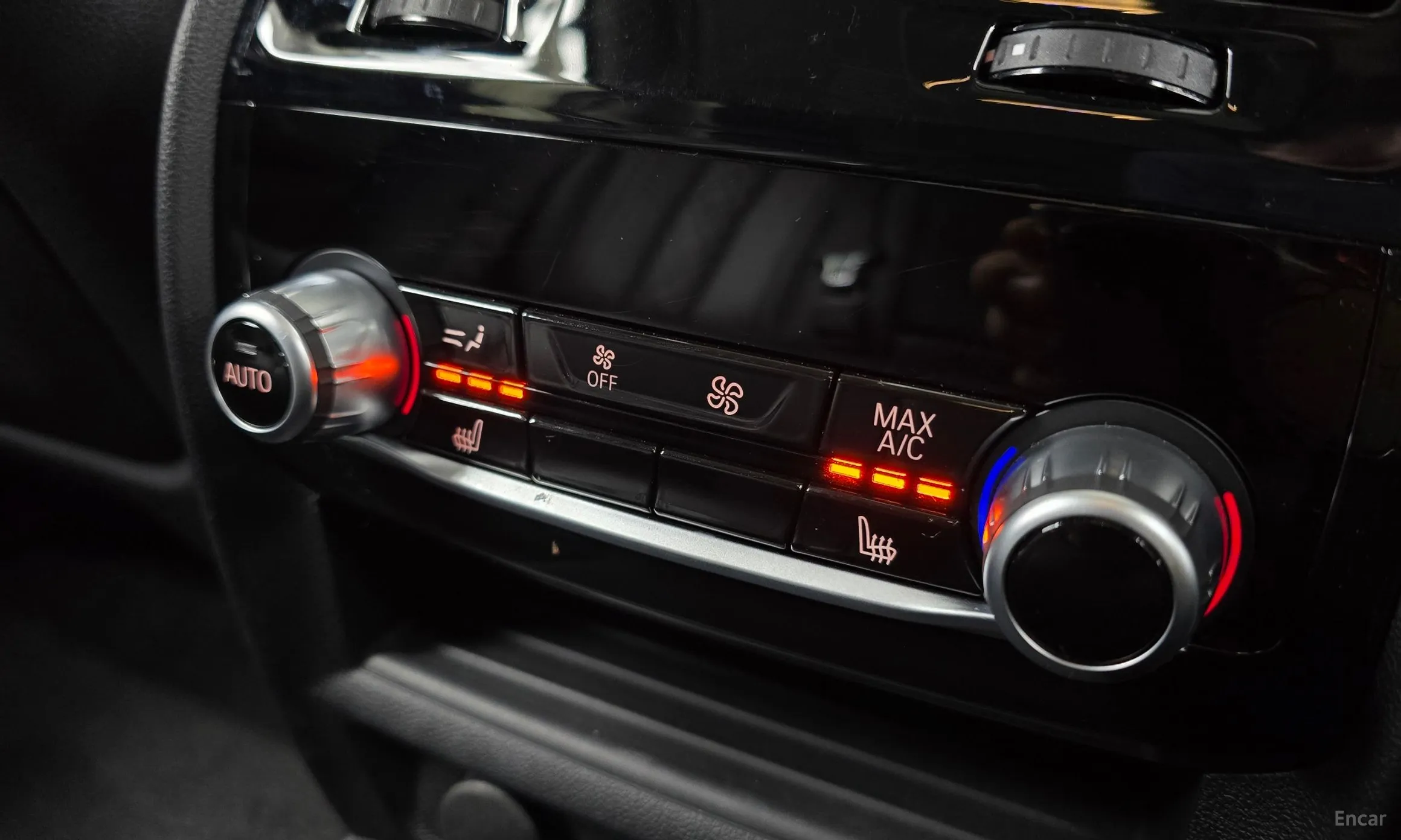 BMW 5 Series (G30) превью 19