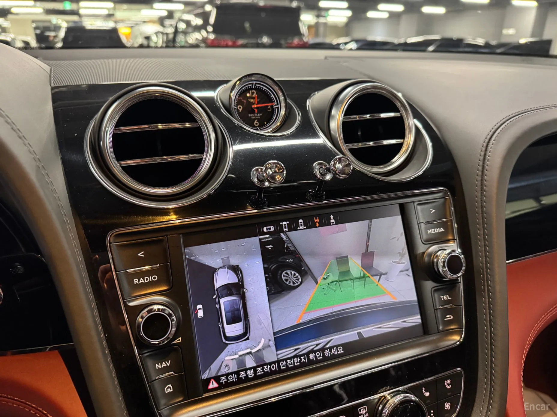 Bentley Bentayga превью 11