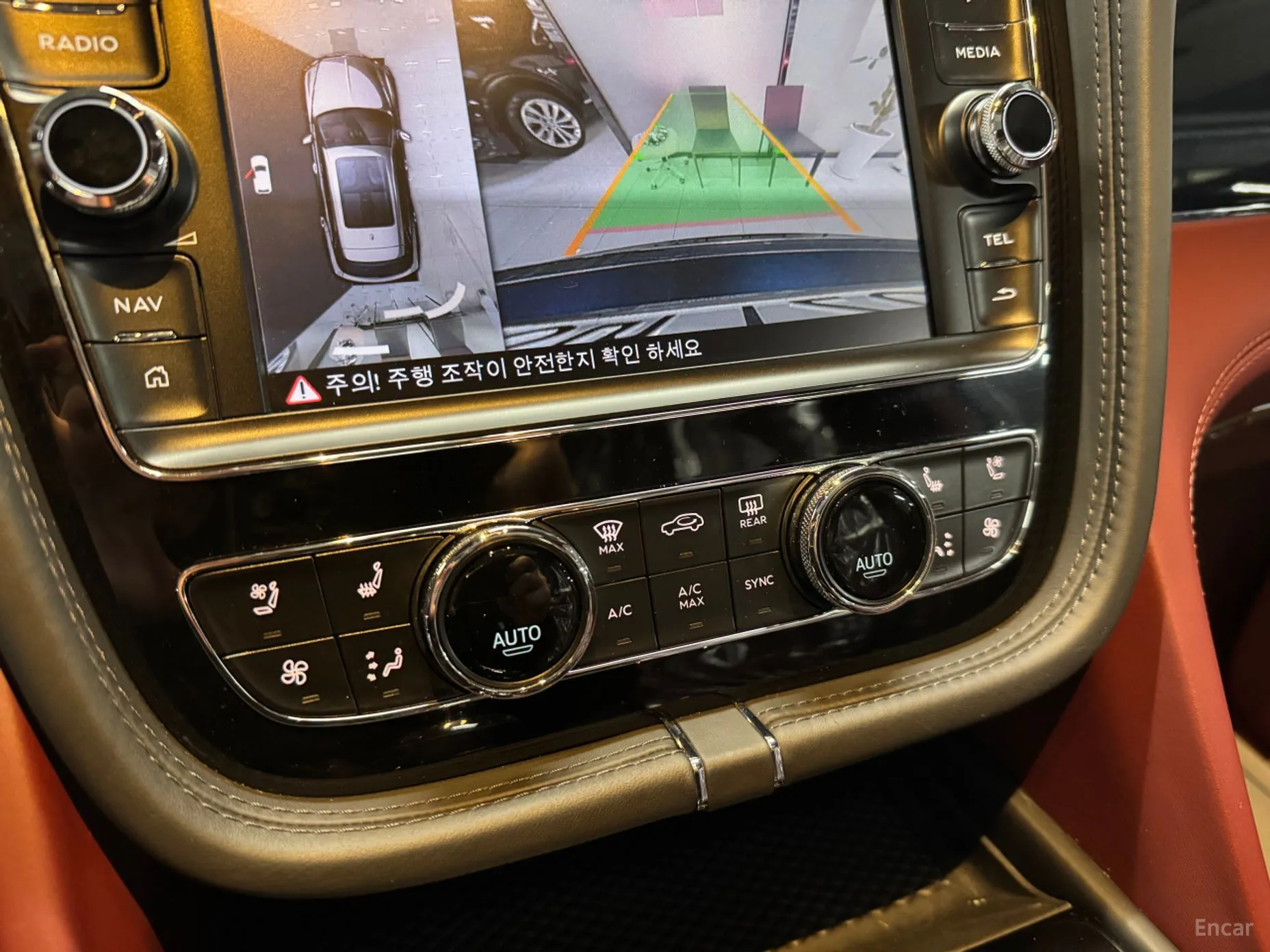Bentley Bentayga превью 12