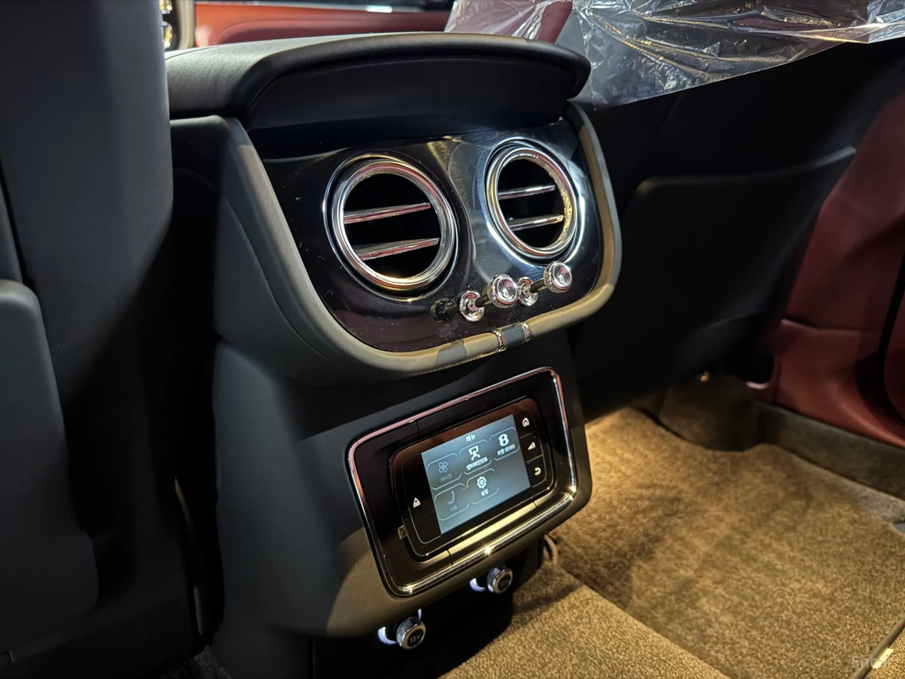 Bentley Bentayga превью 16