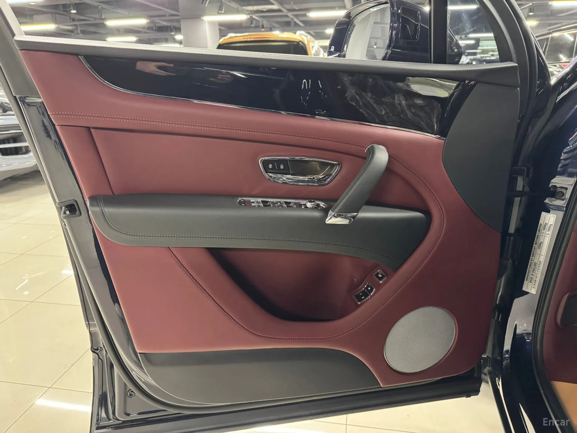 Bentley Bentayga превью 7