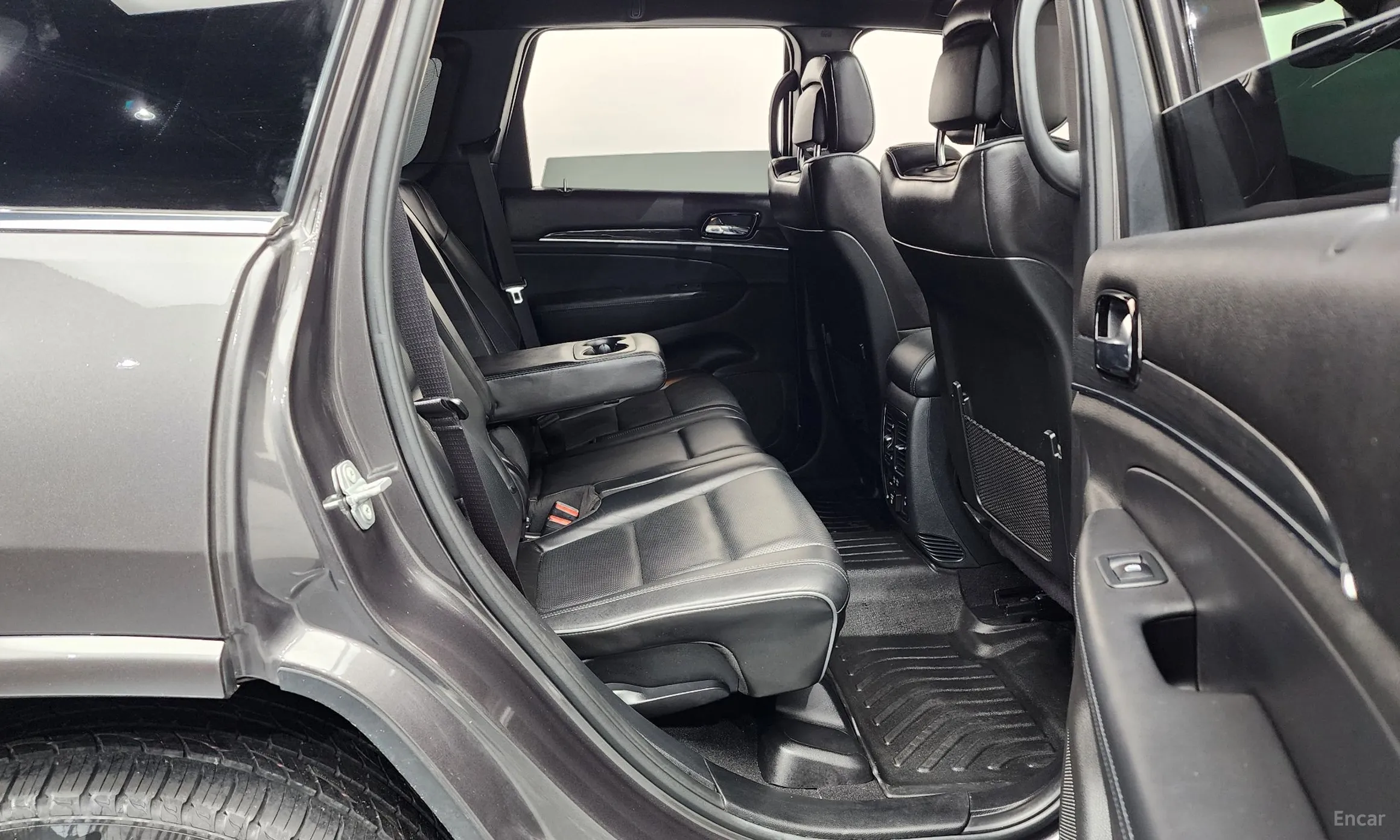 Jeep Grand Cherokee превью 12