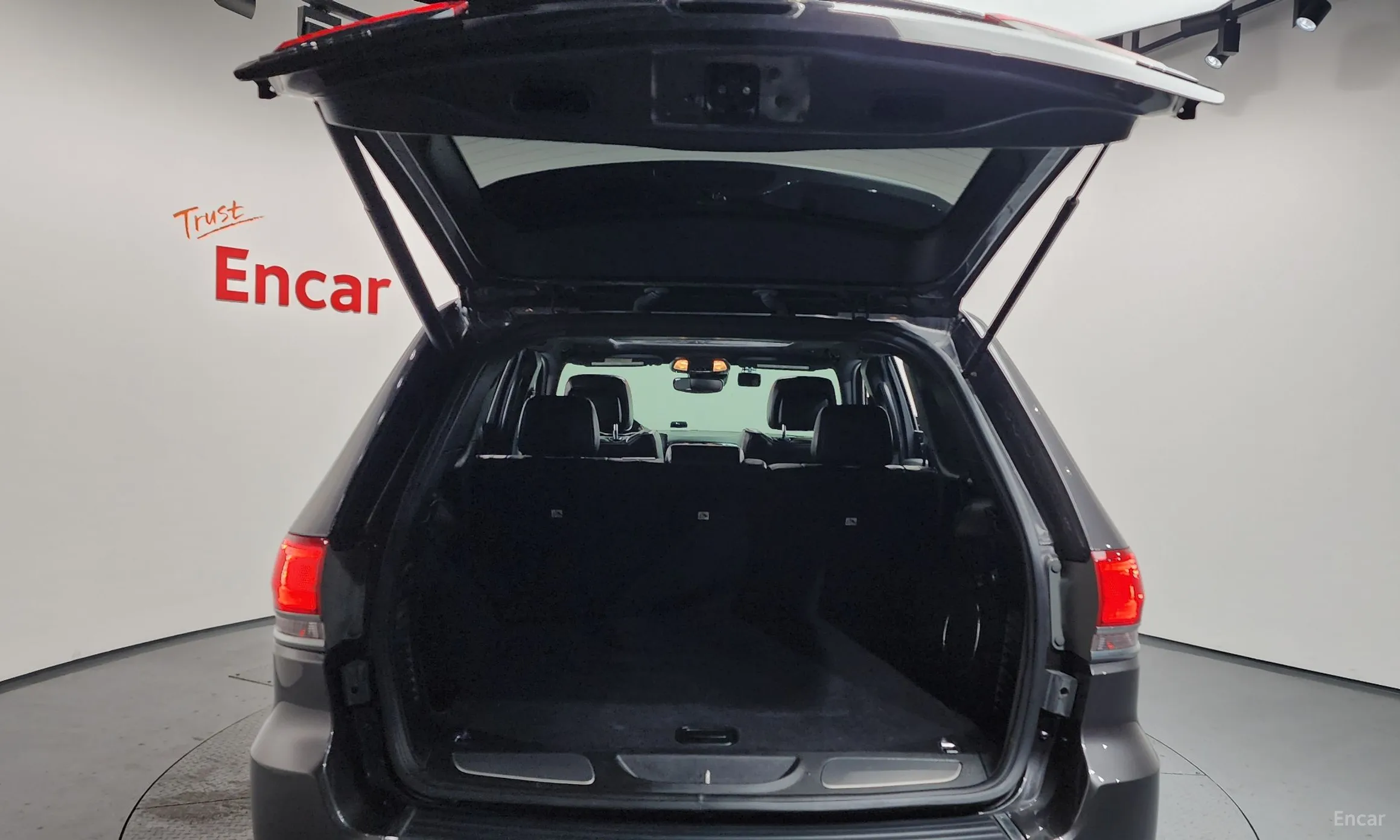 Jeep Grand Cherokee превью 20