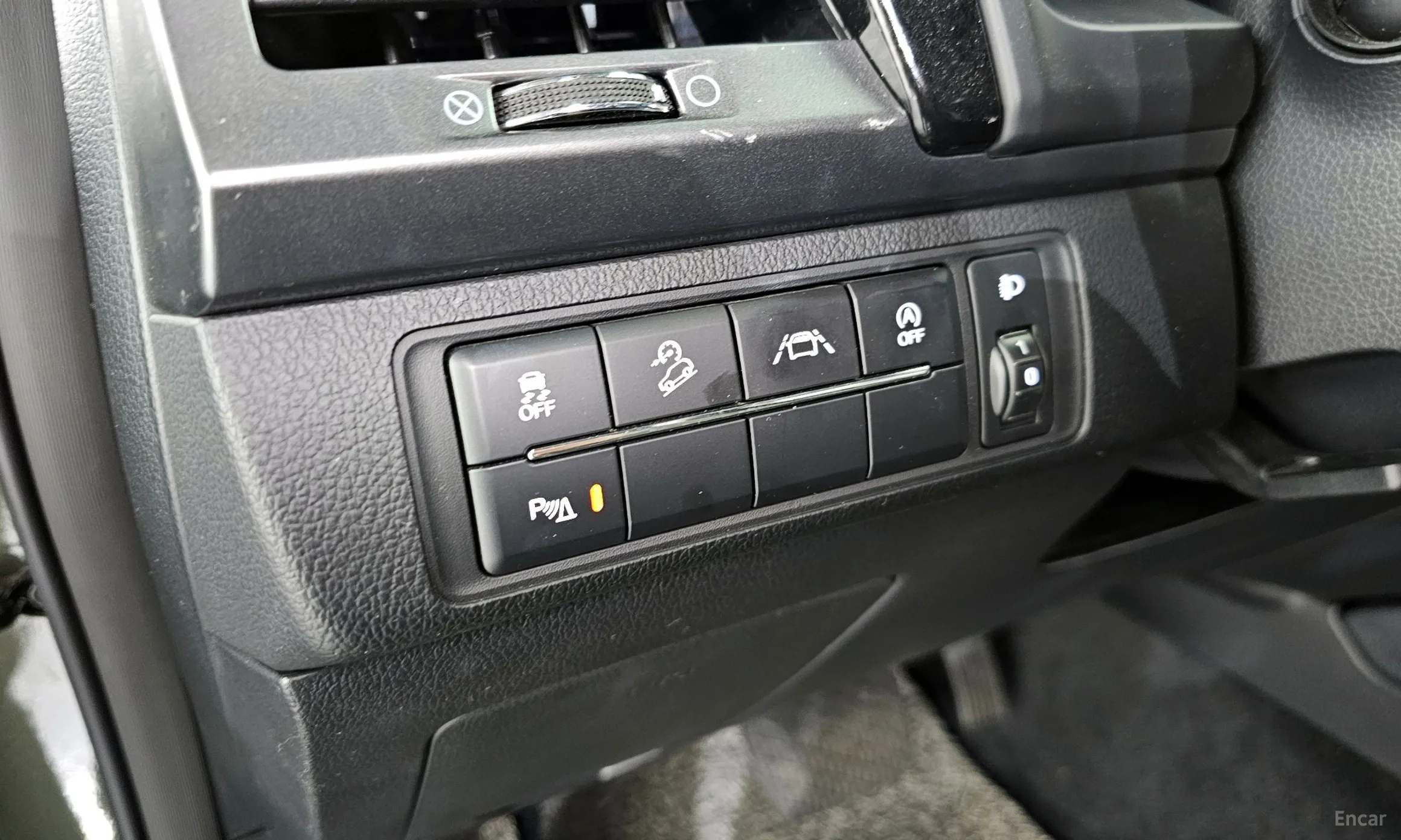 KG Mobility (SsangYong) Rexton Sports превью 14