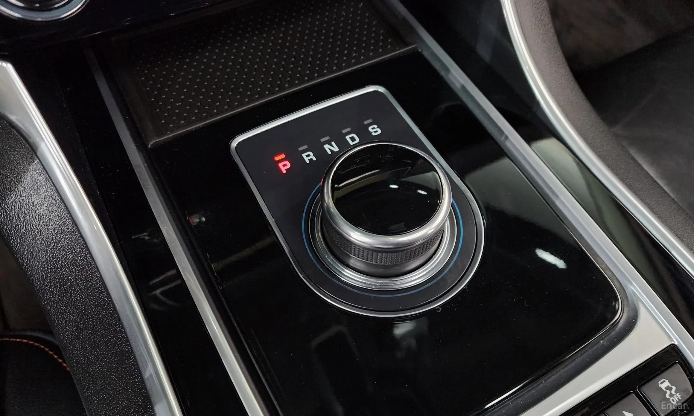 Jaguar XE превью 9