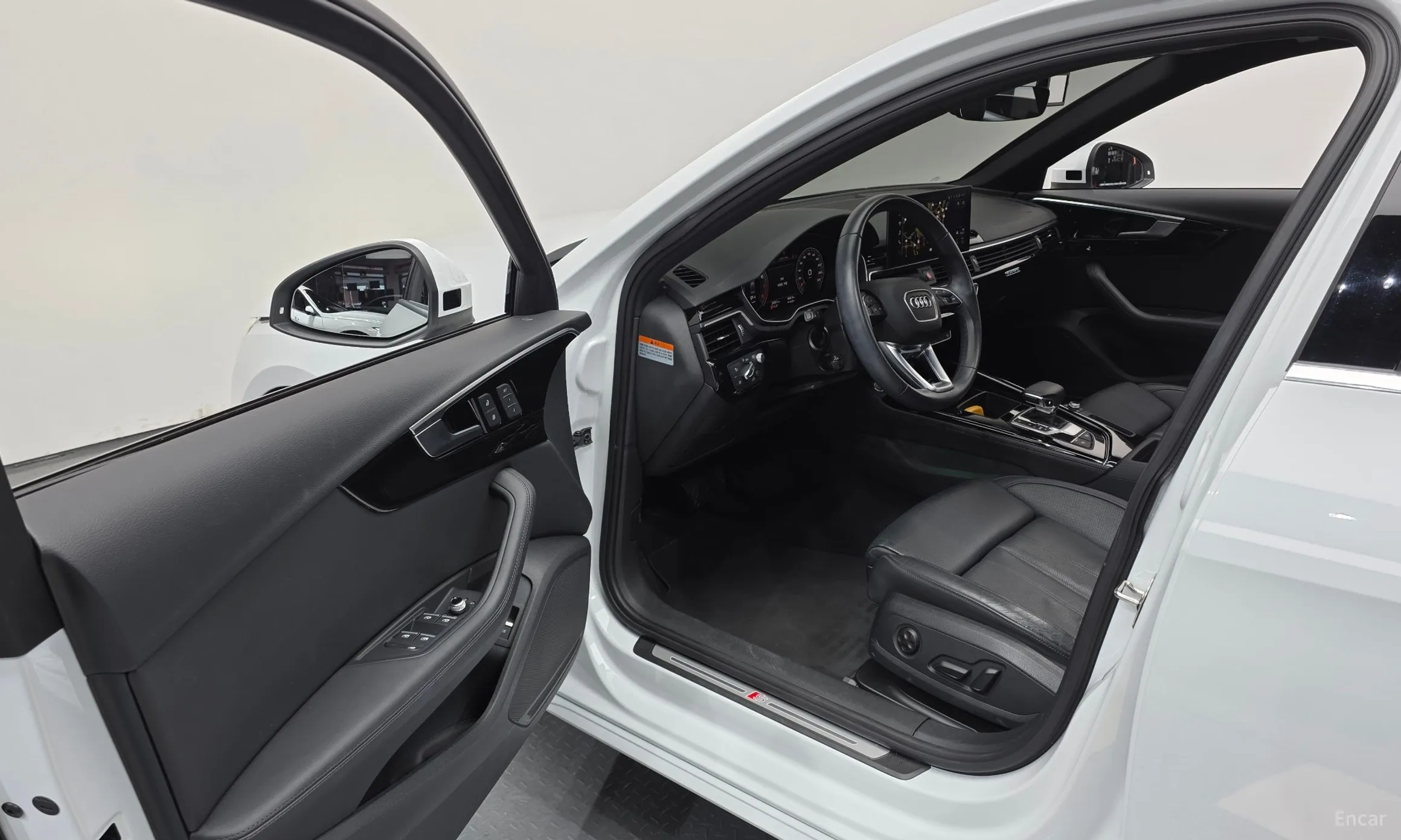 Audi A4 (B9) превью 11