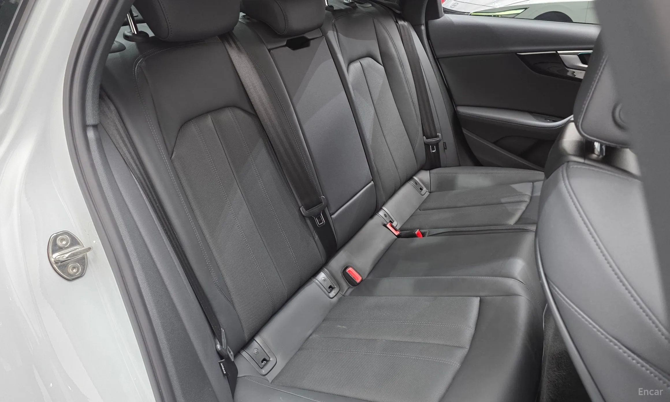 Audi A4 (B9) превью 12