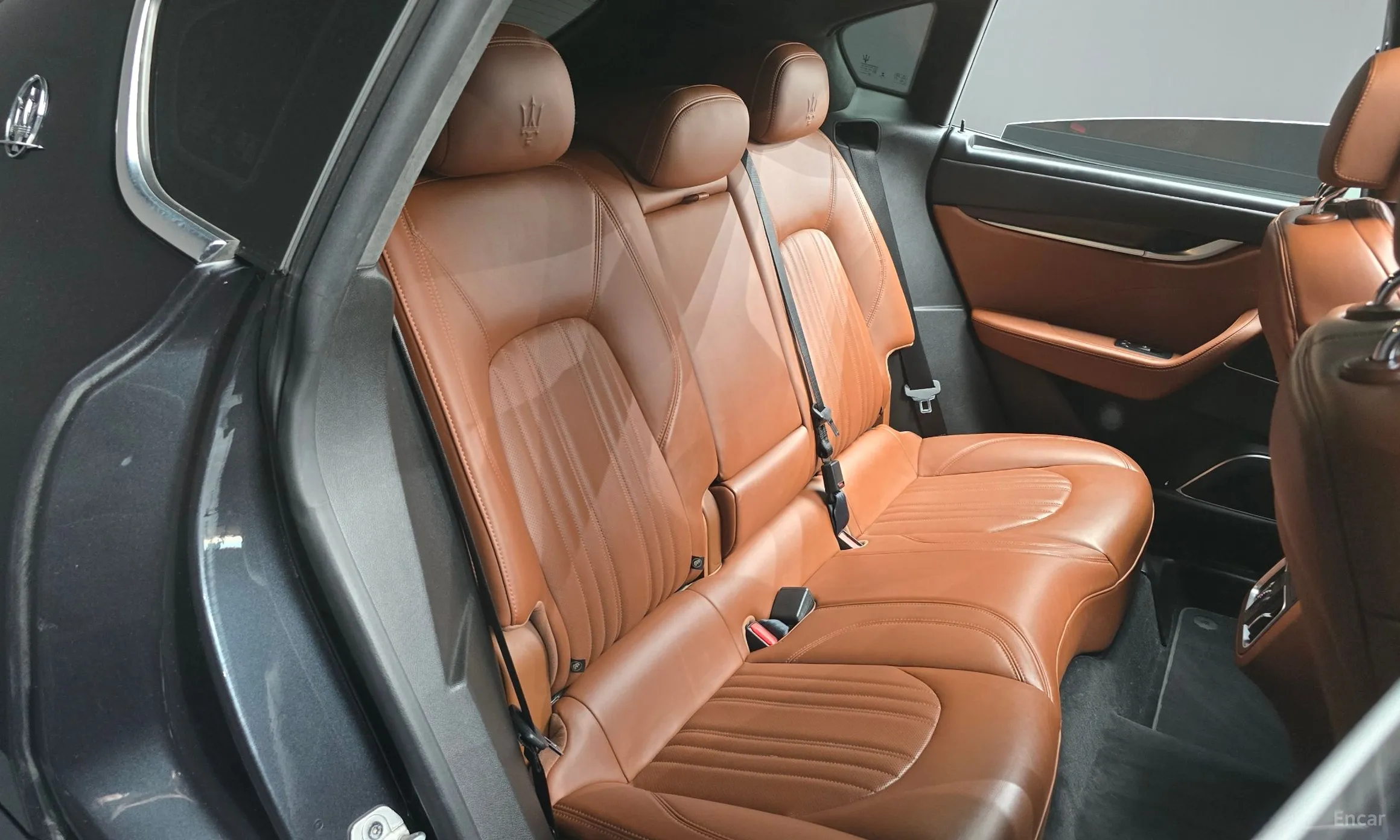 Maserati Levante превью 12